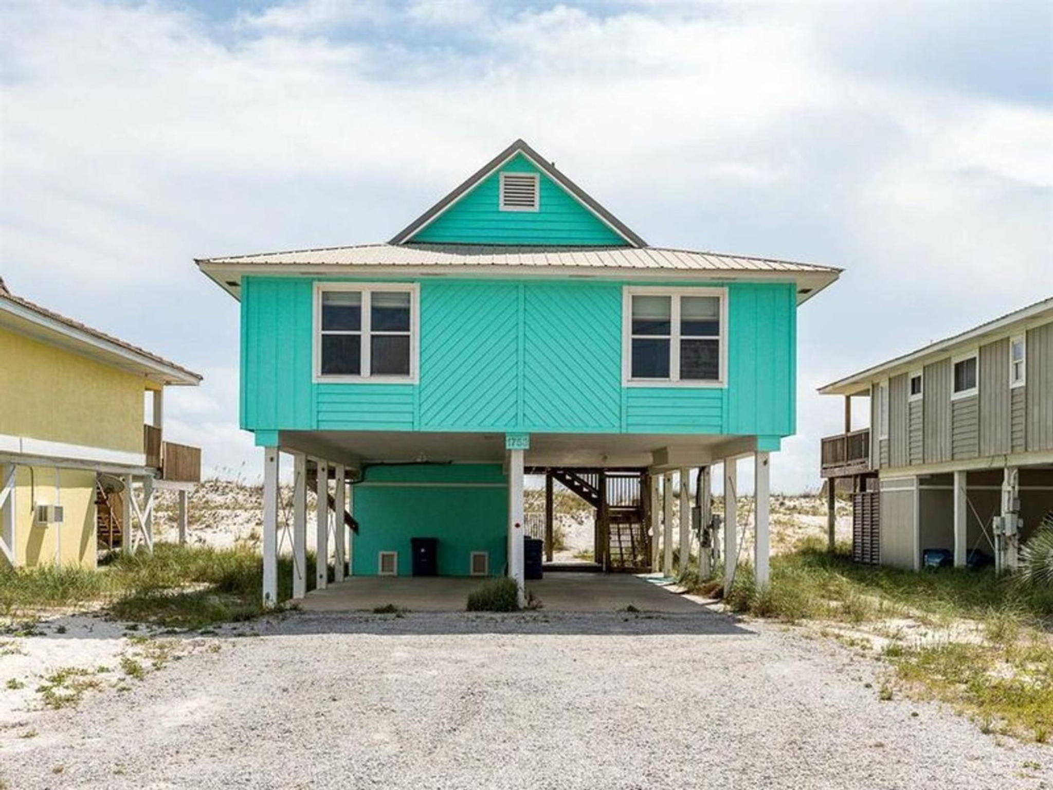 Four bedroom holiday home  photo 2
