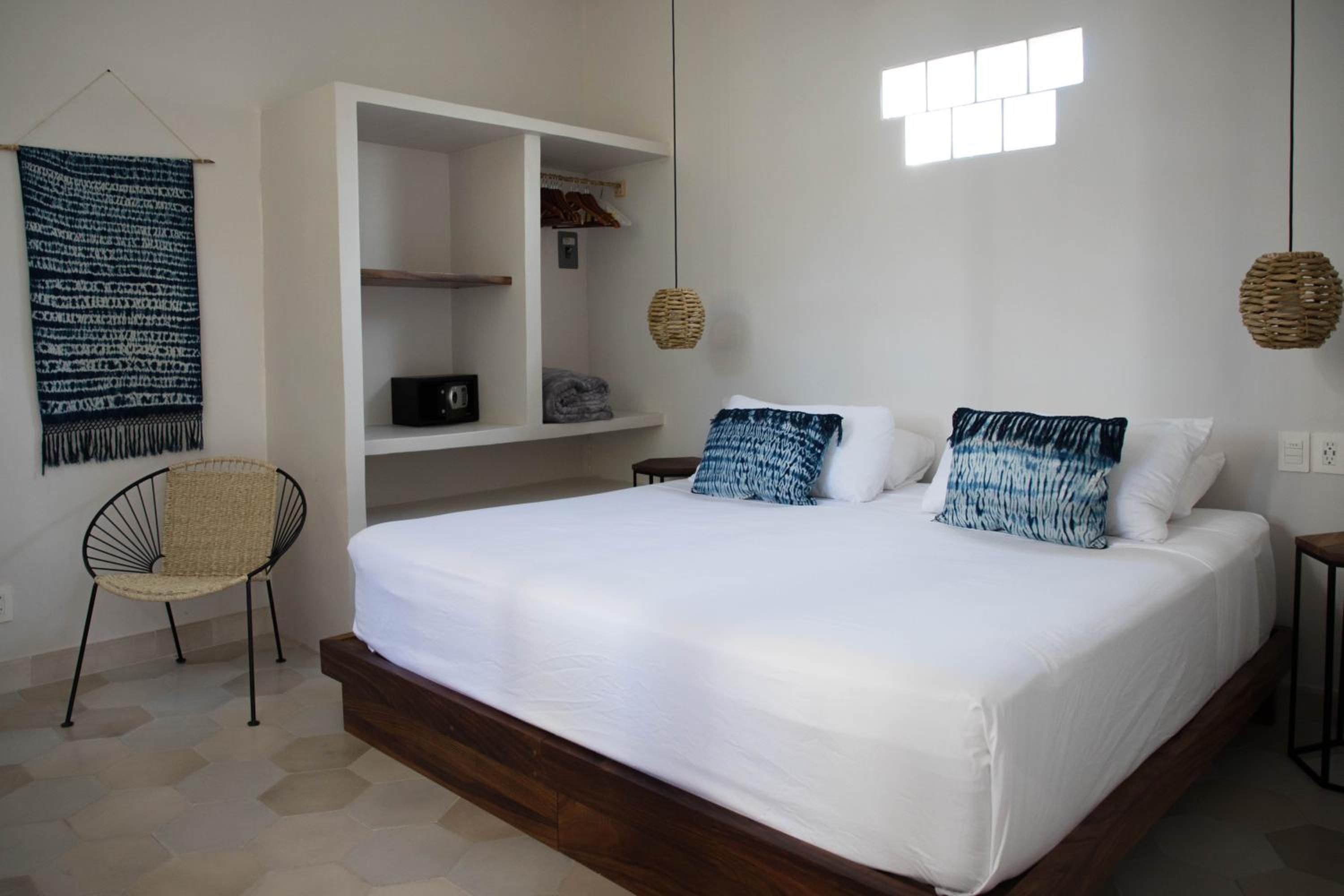 Deluxe Suite - Photo 2