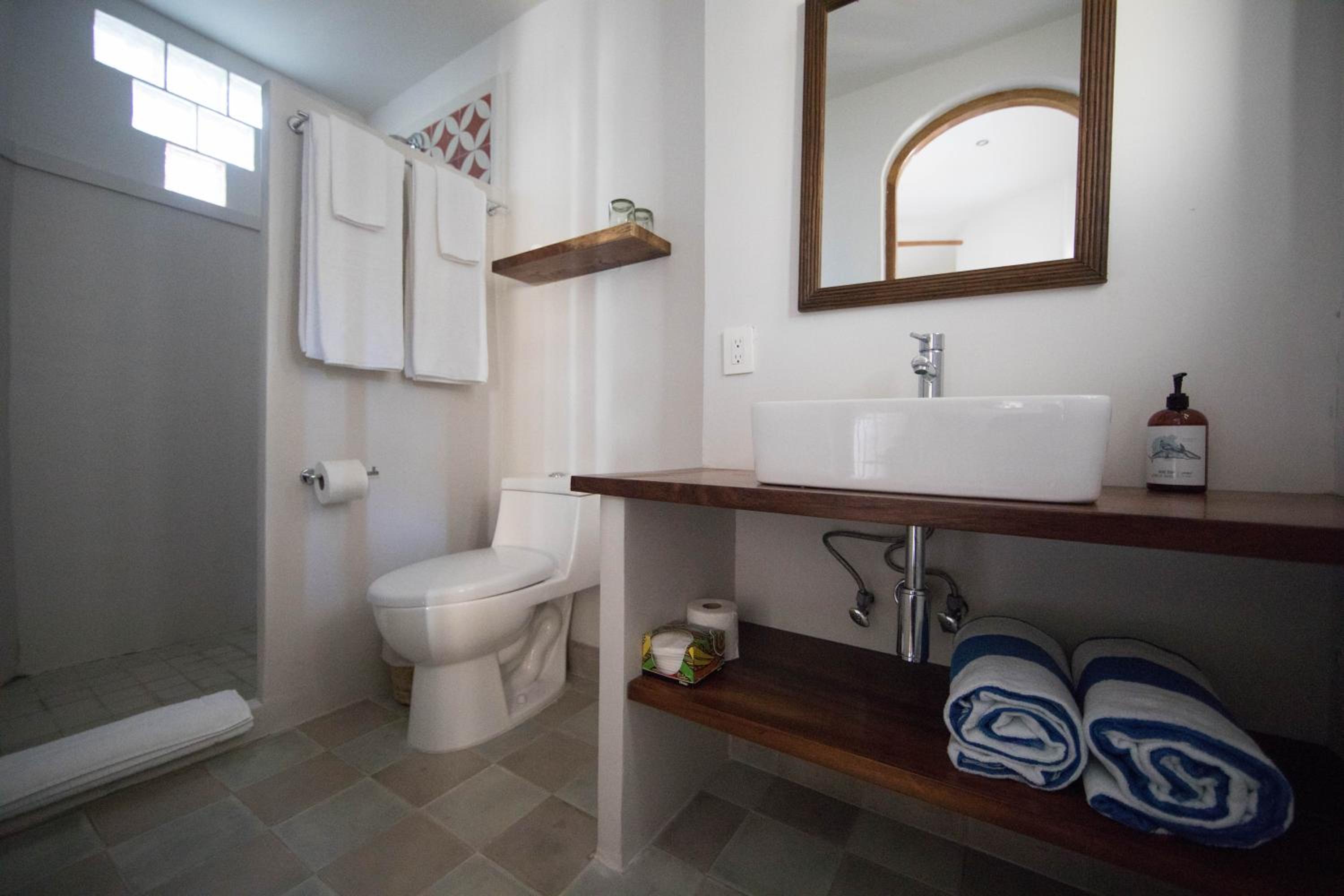 King Suite - Photo 6
