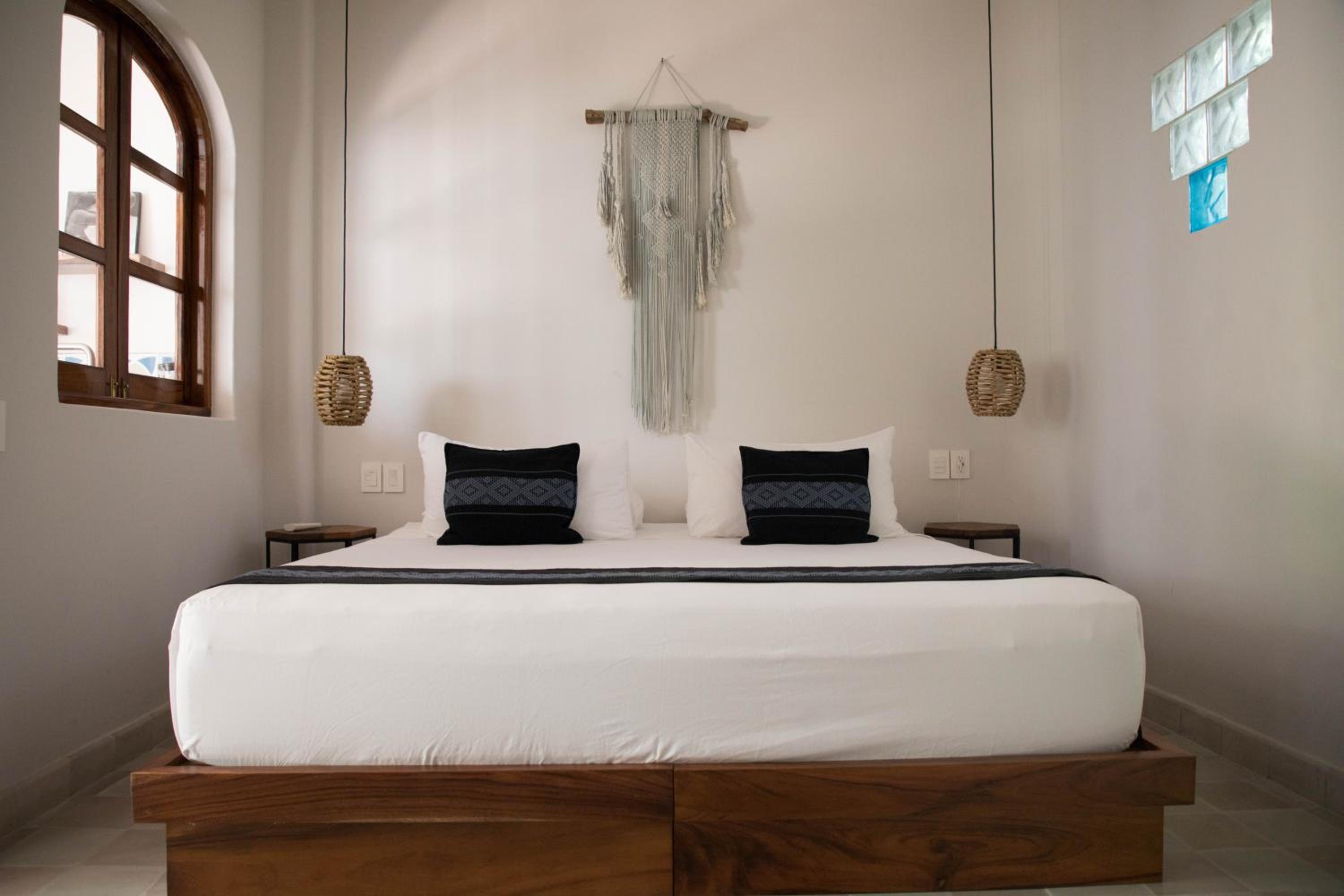 Standard Suite - Photo 1