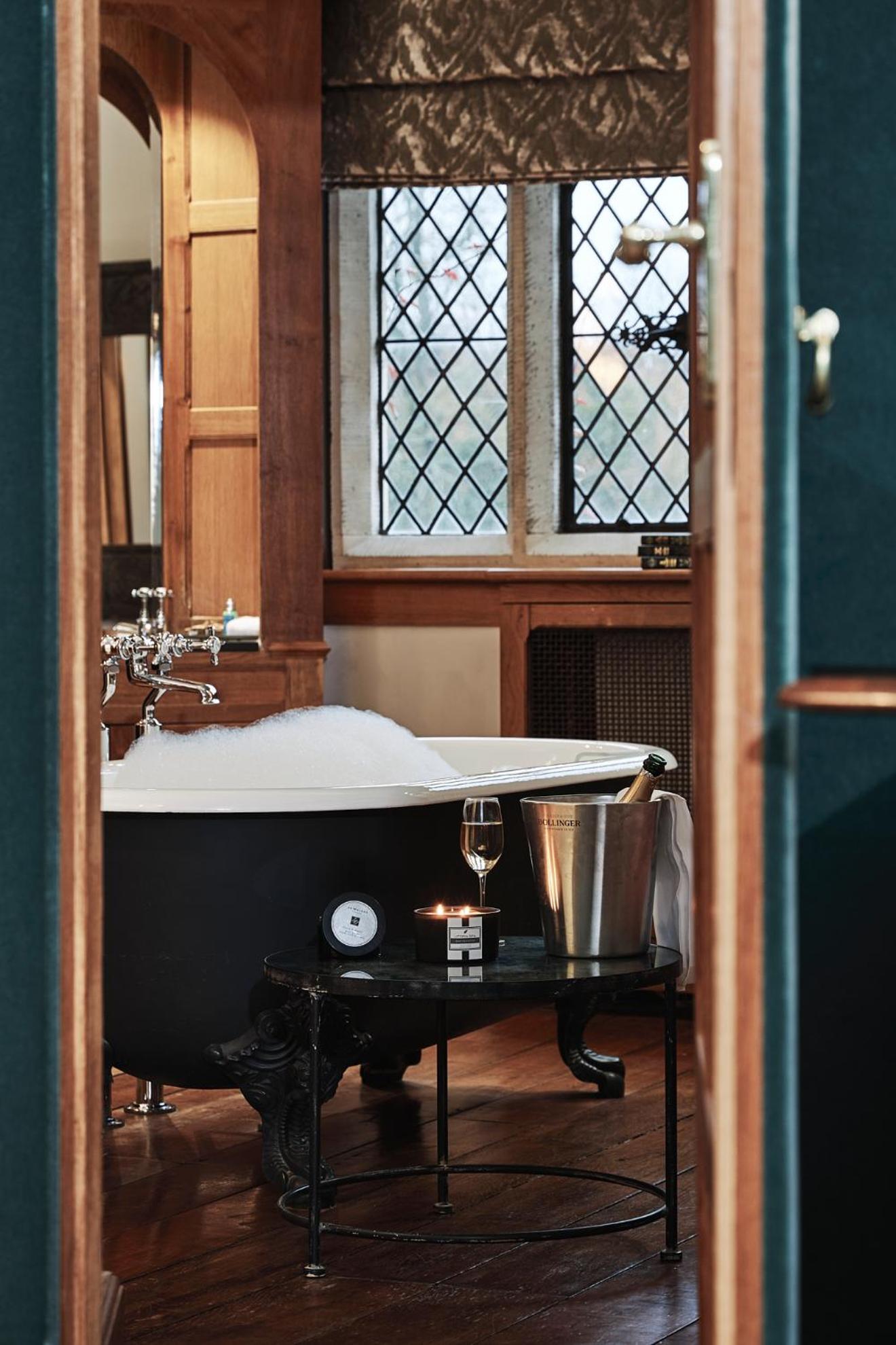Deluxe King Suite photo 3