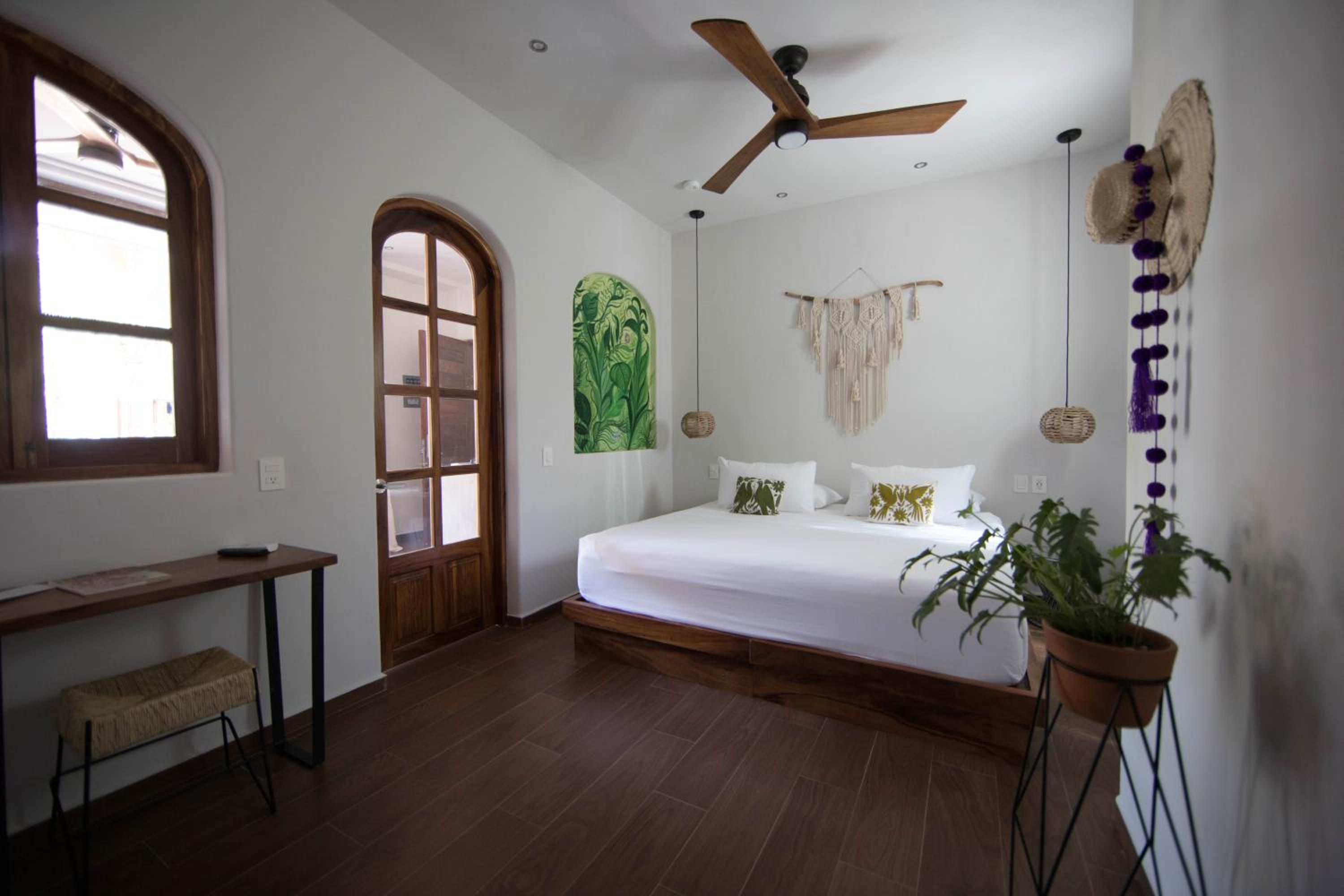 Suite with Balcony - Photo 1