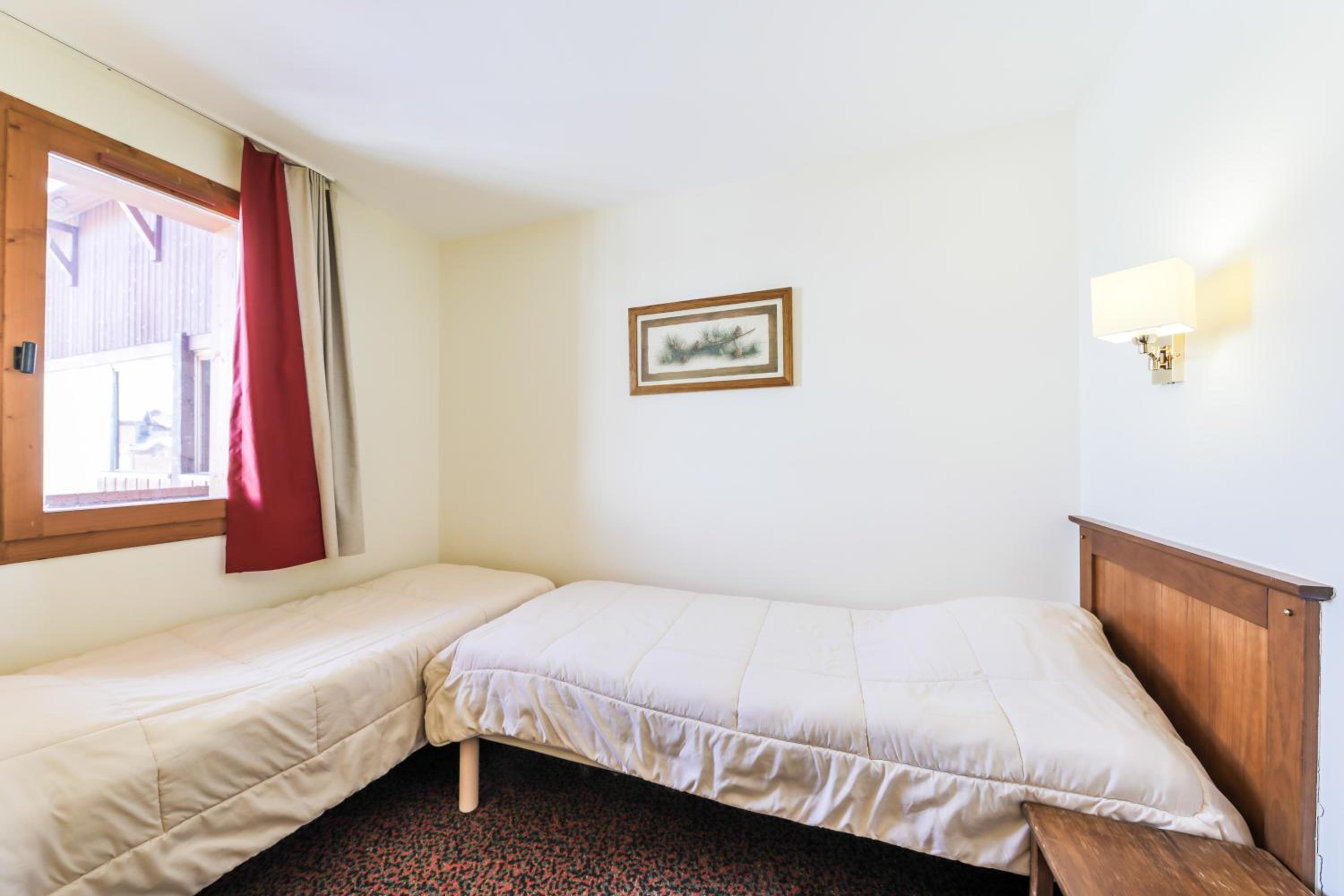 Select Two-Bedroom Apartment (7 People) photo 3