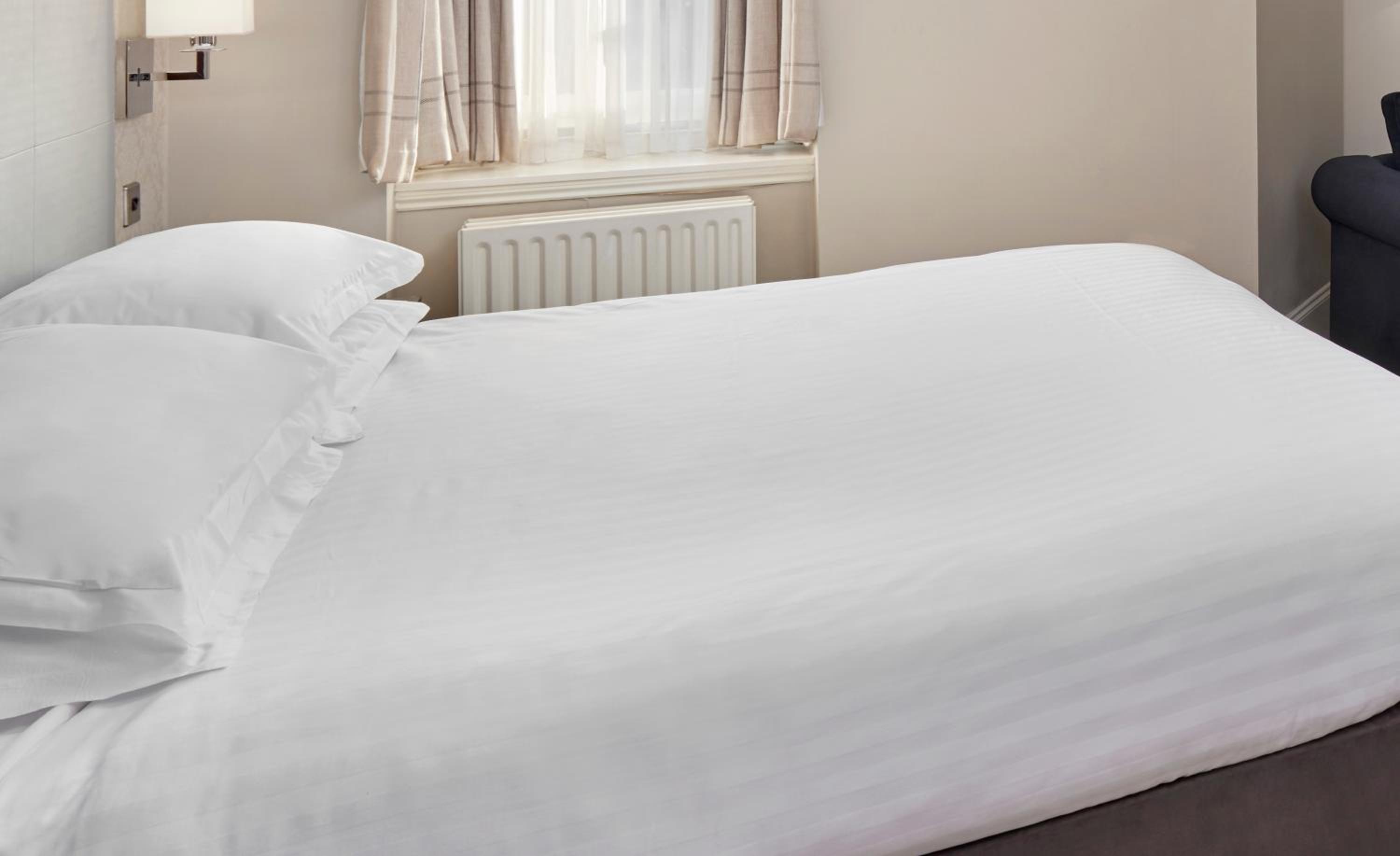 Superior King with Sofa