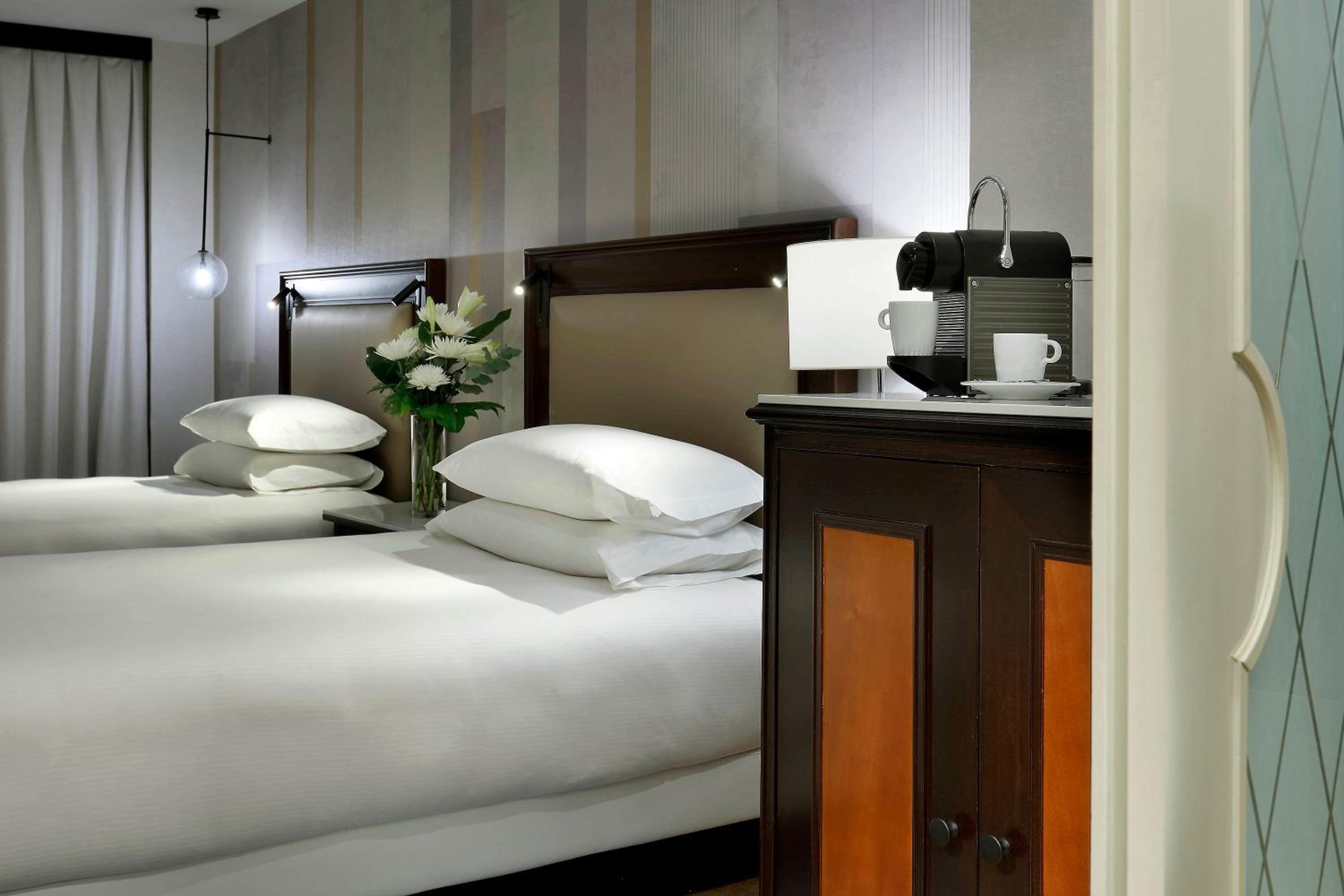 Twin Room - Photo 4