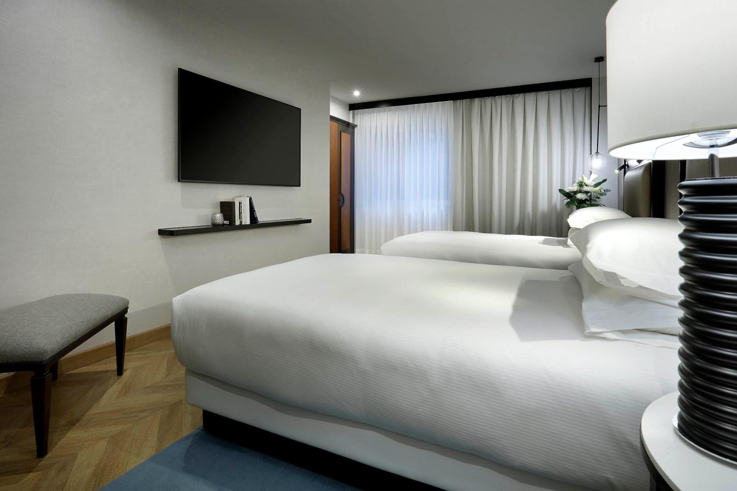 Twin Room - Photo 9