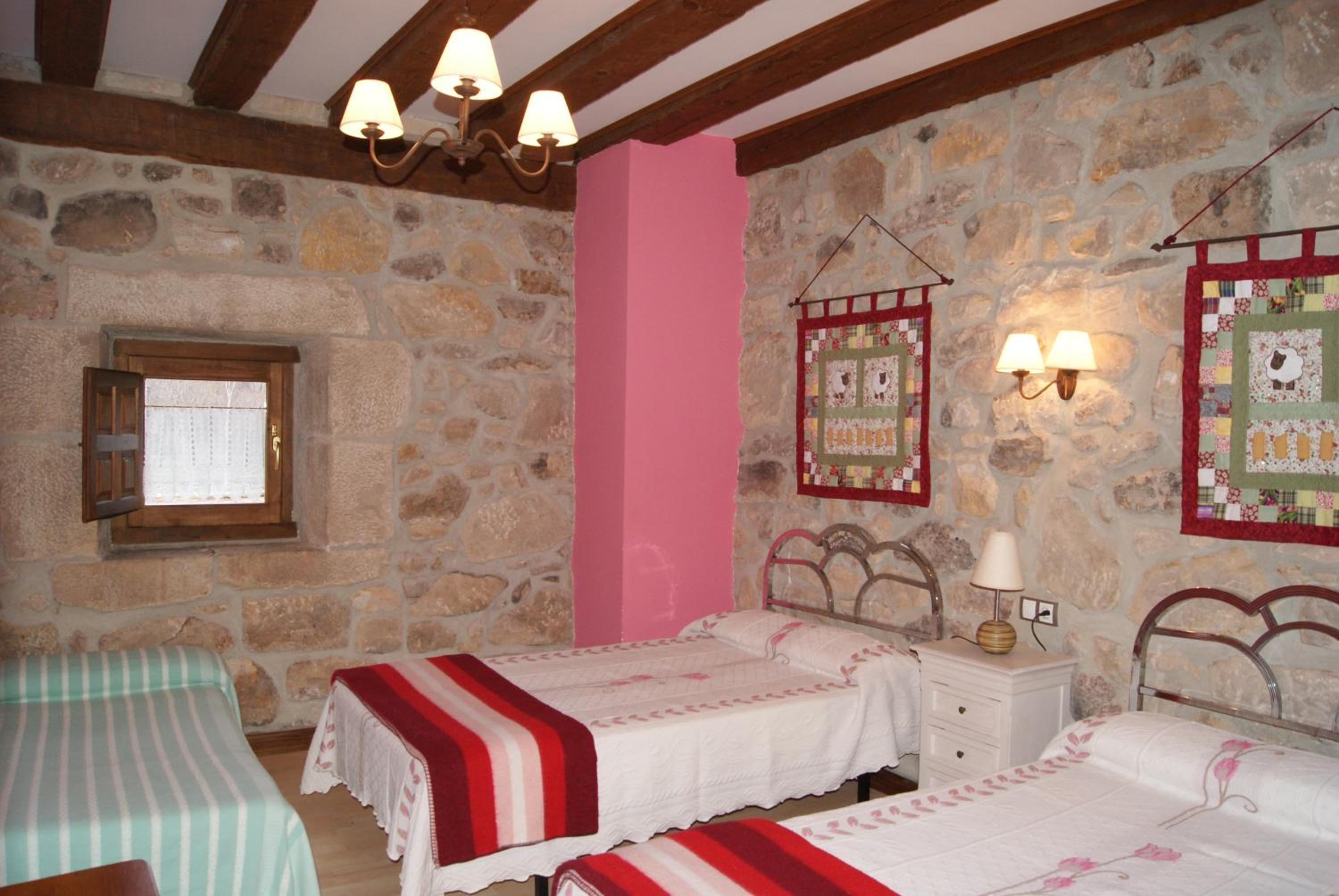 Casa de cuatro habitaciones