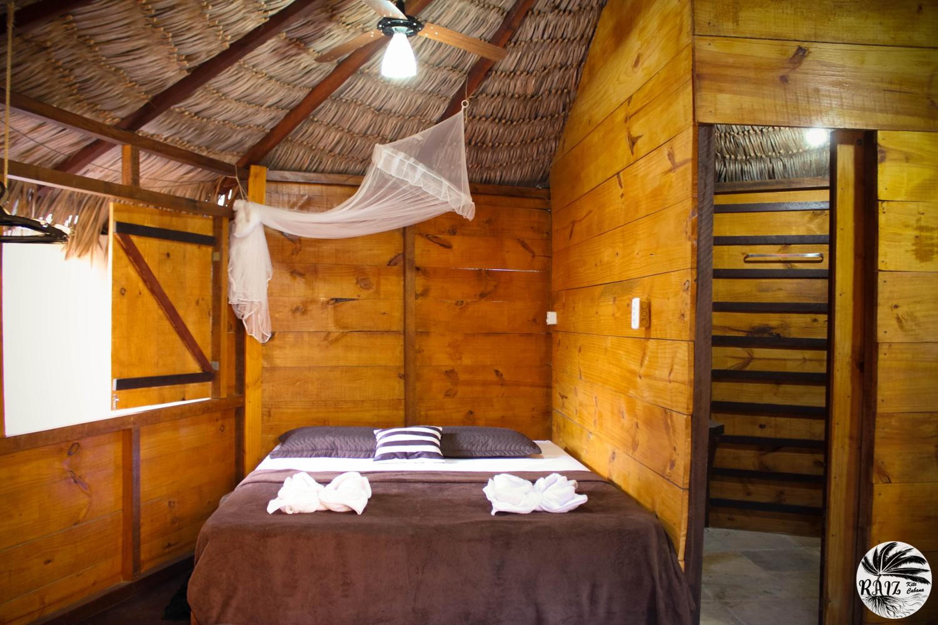Deluxe Bungalow - Photo 6