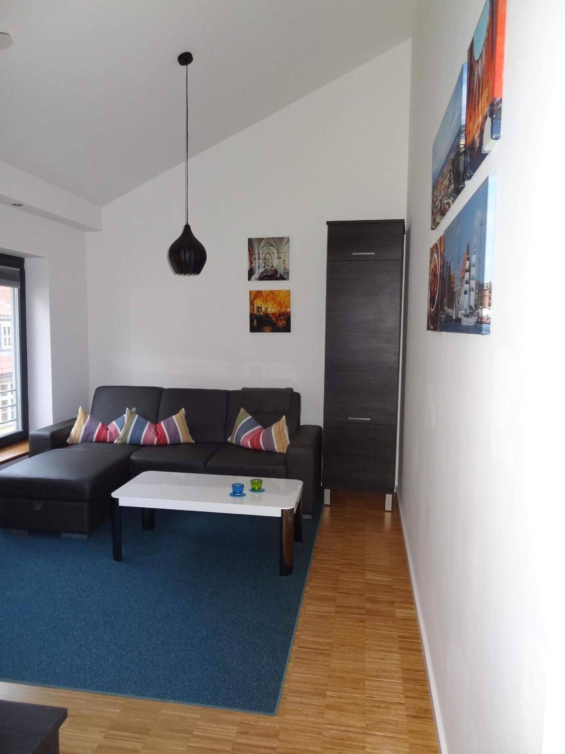 One-Bedroom Apartment photo 1