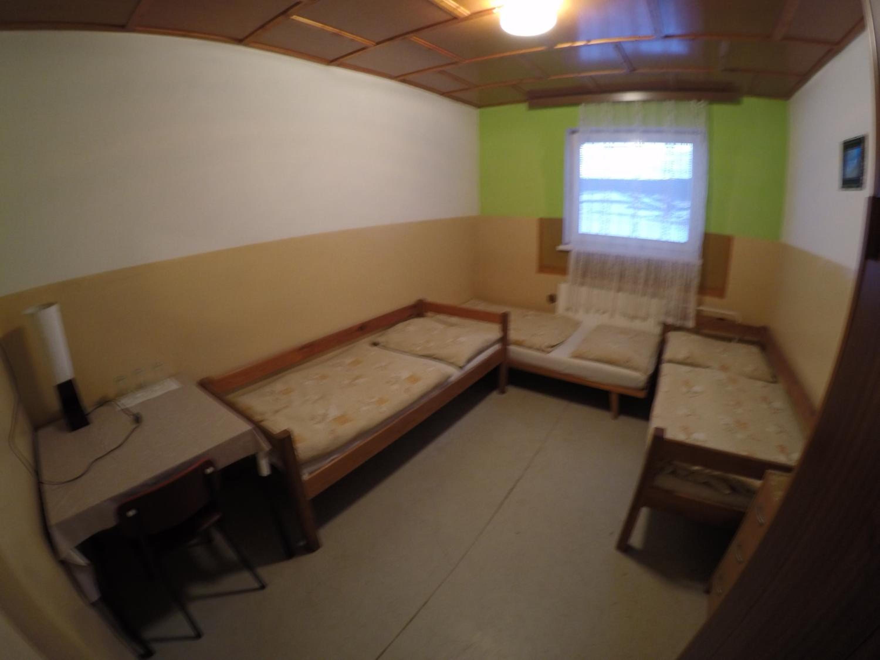 Triple Room - Photo 11