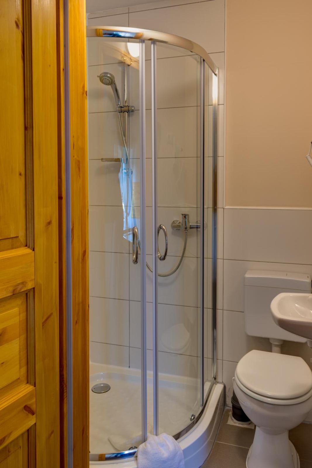 Standard Double Room - Photo 5