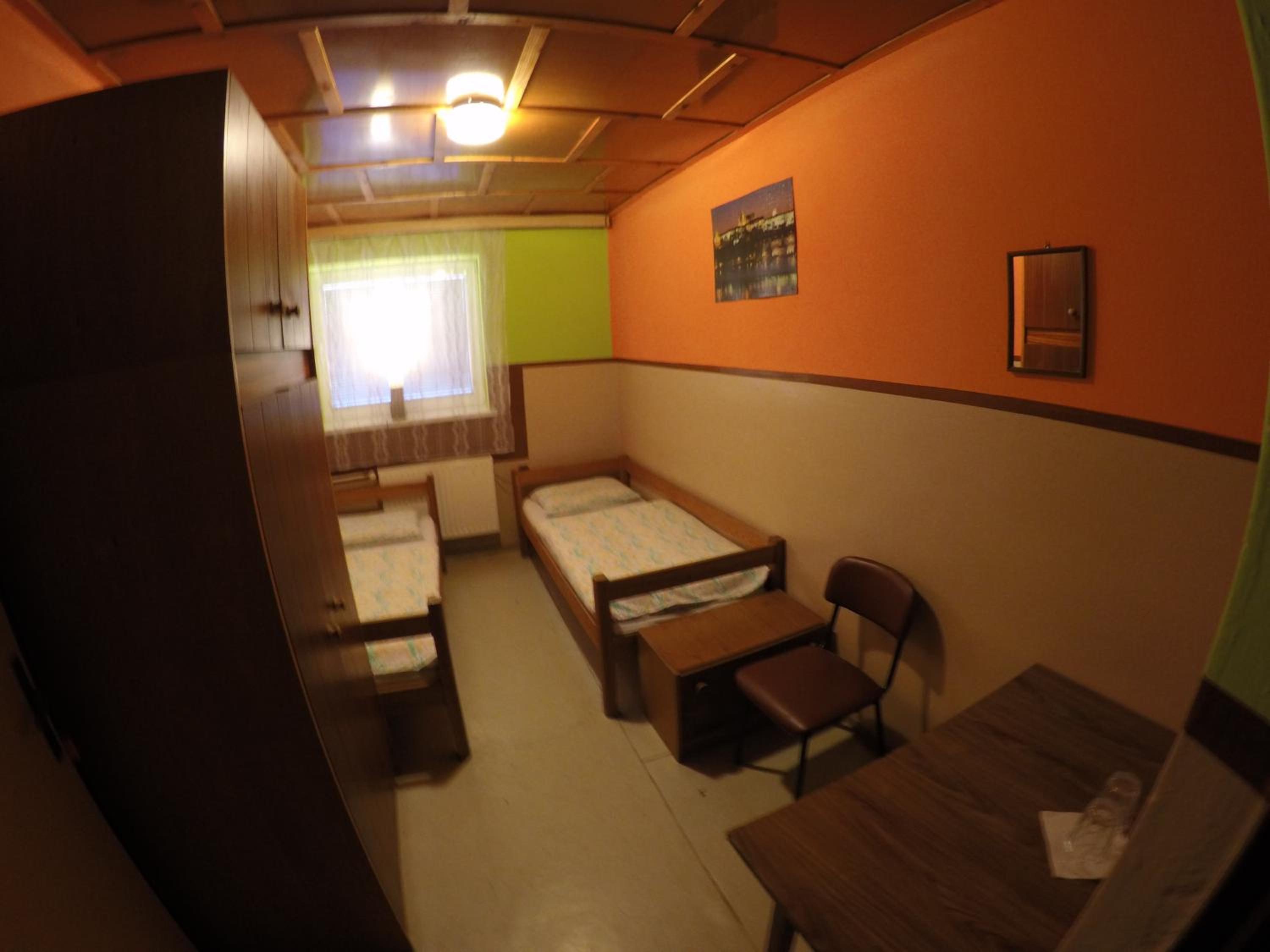 Standard Twin Room - Photo 1