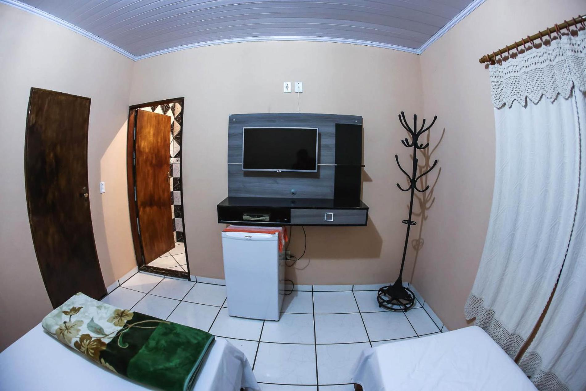 Family Room - Photo 6