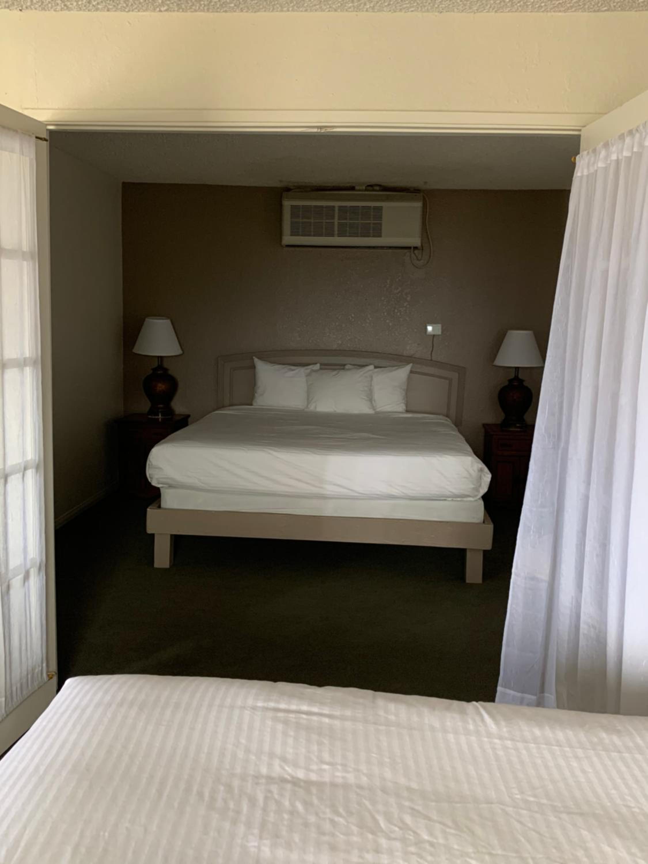 King Suite - Photo 1
