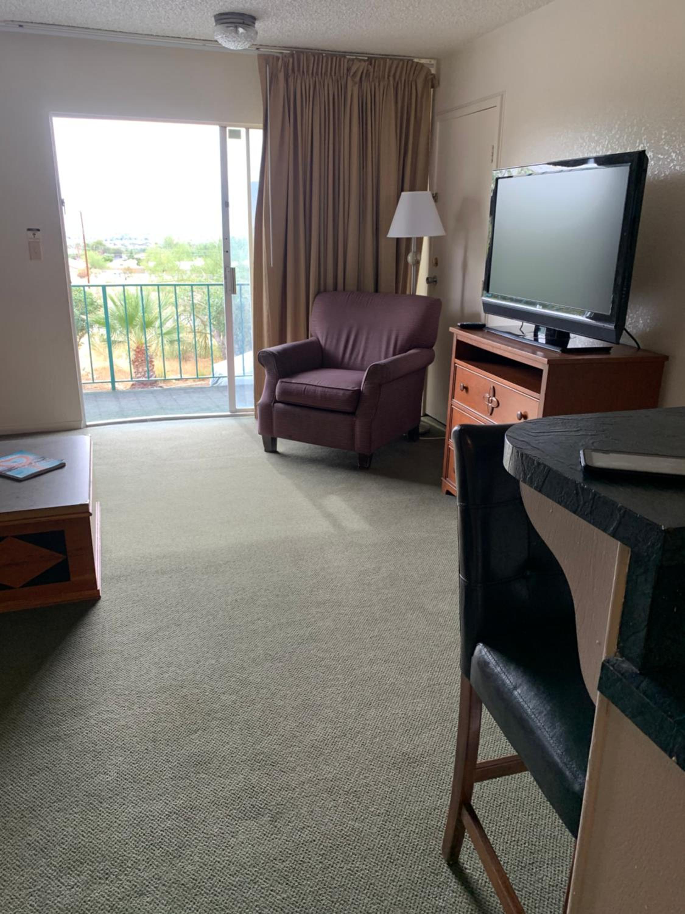 King Suite - Photo 3