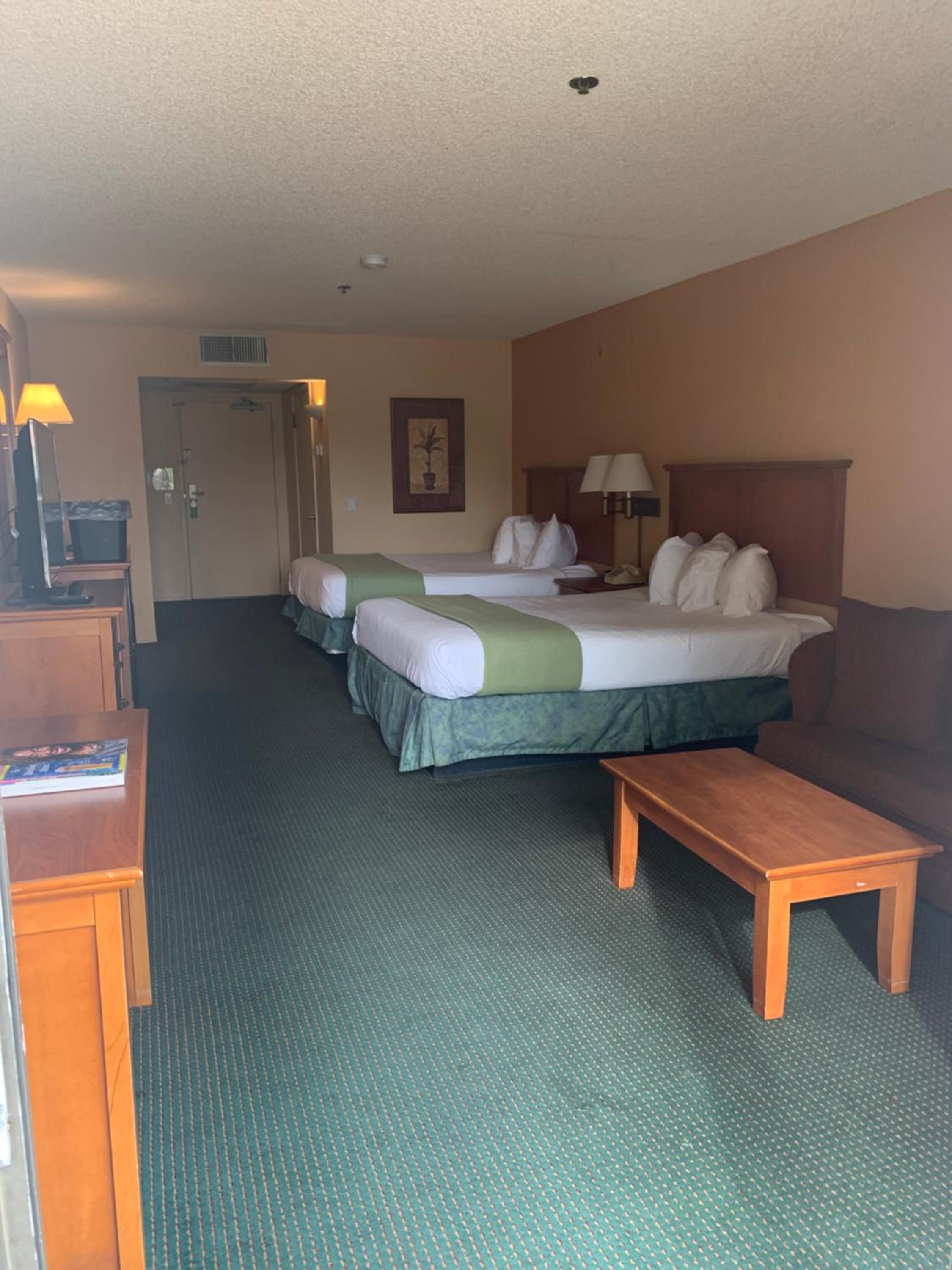 Deluxe Queen Room - Pool Side - Photo 4
