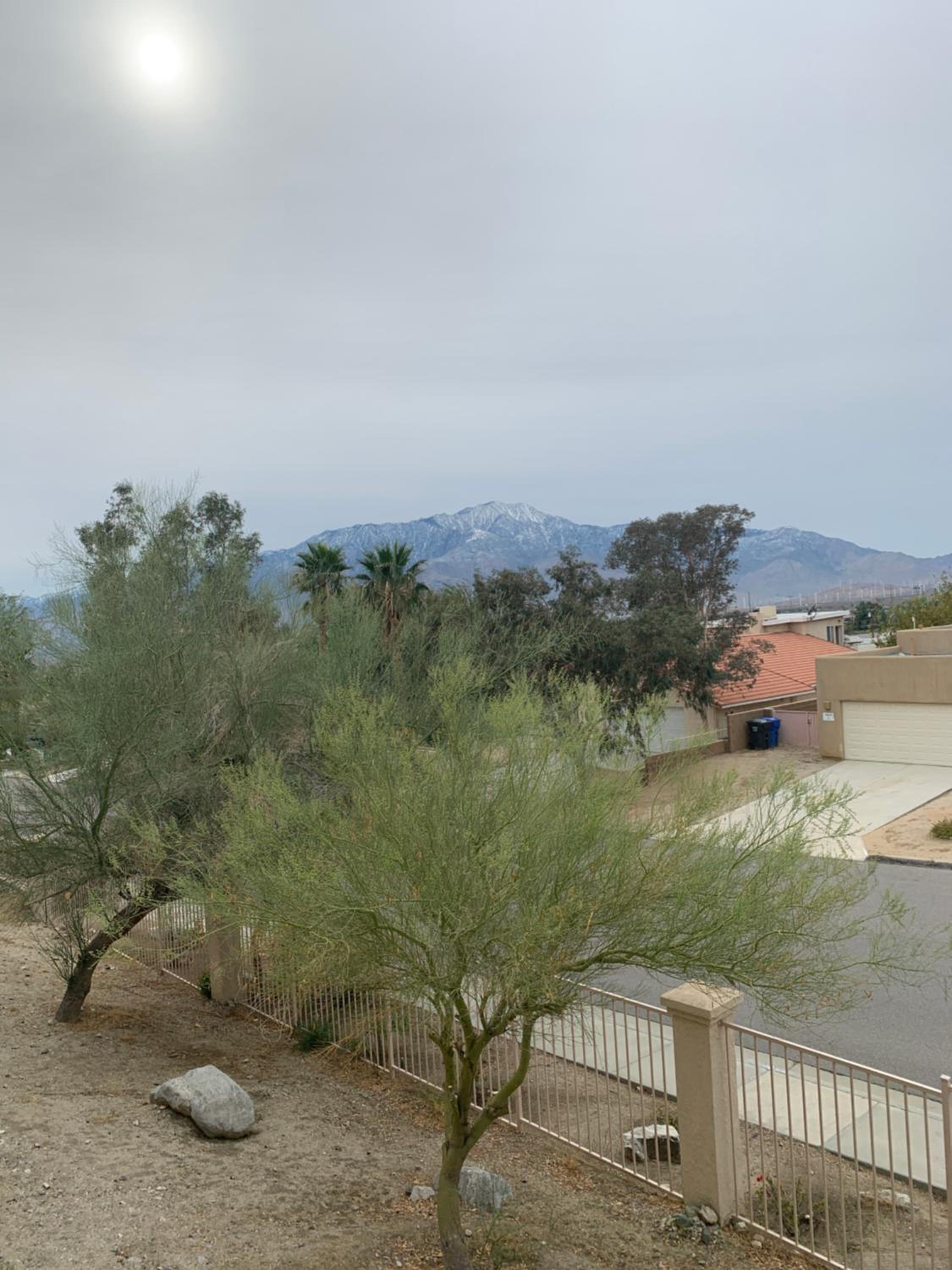 Deluxe King Room with Mountain View - Photo 2