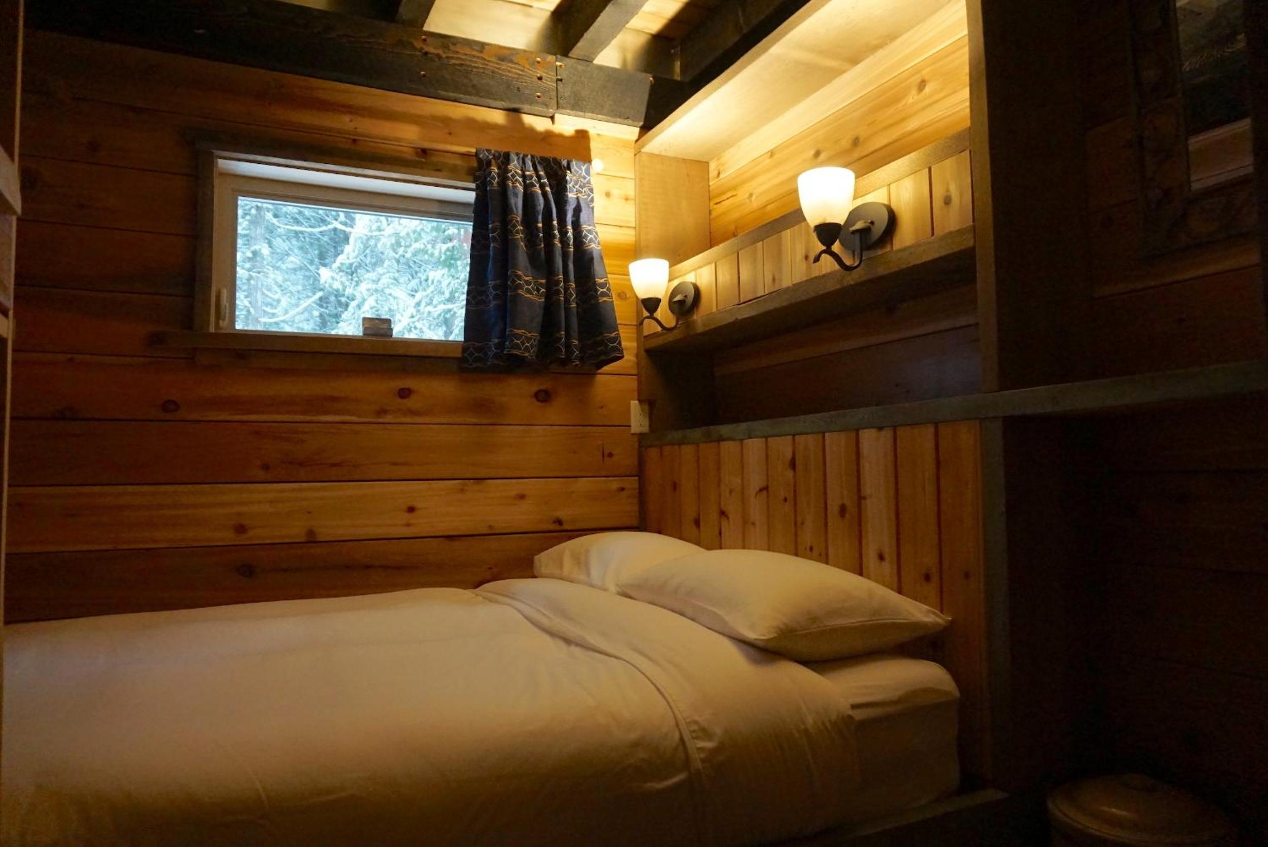 Two-Bedroom Chalet (Elise Cabin) photo 1