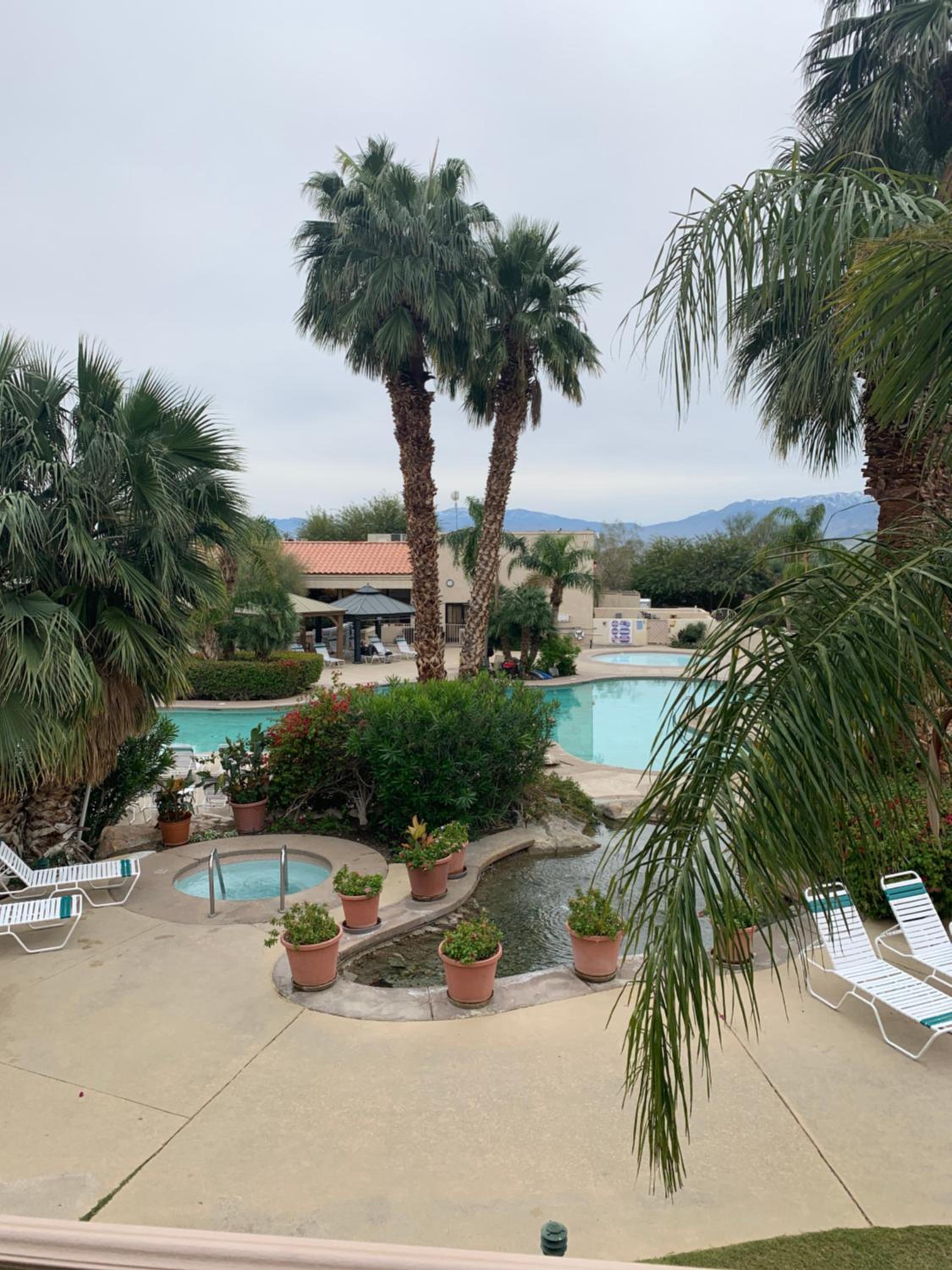 Deluxe Queen Room - Pool View - Photo 5