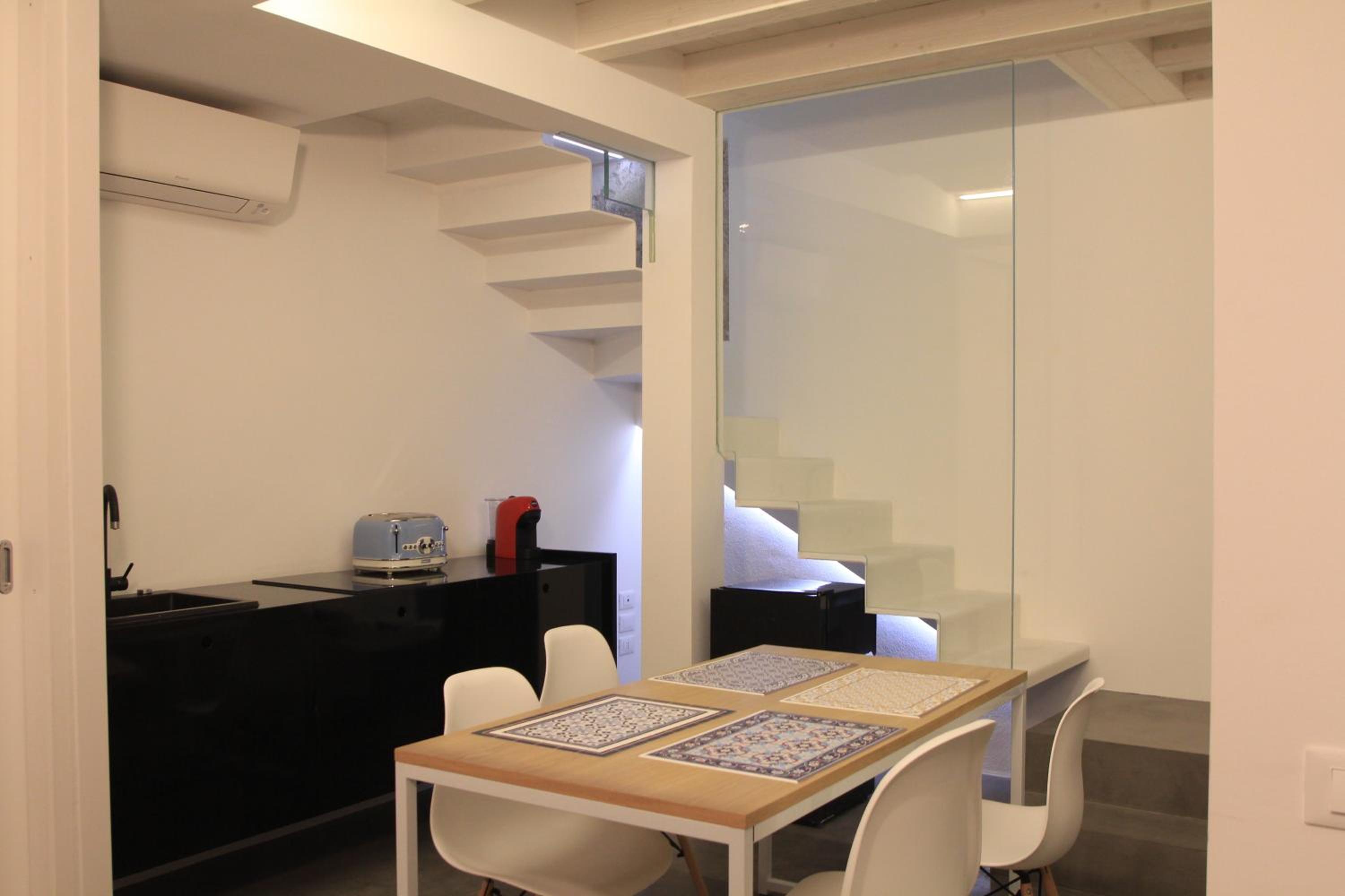 Double Room - Photo 7