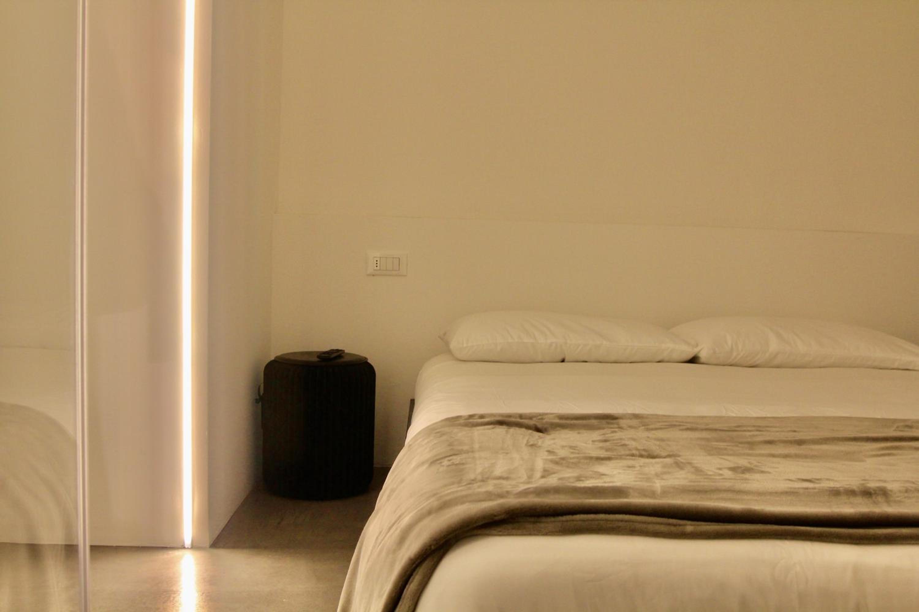 Double Room - Photo 5
