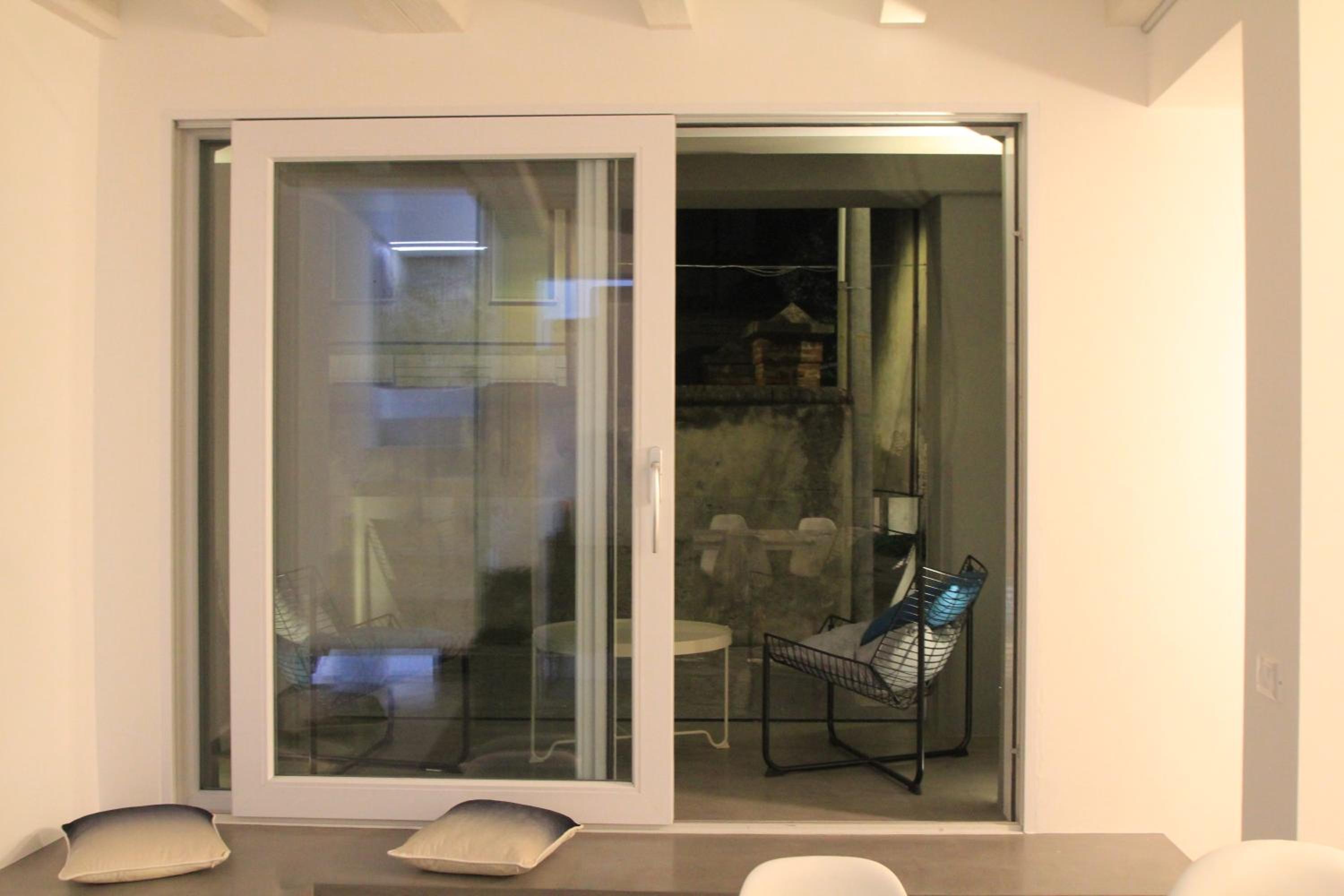 Double Room - Photo 15