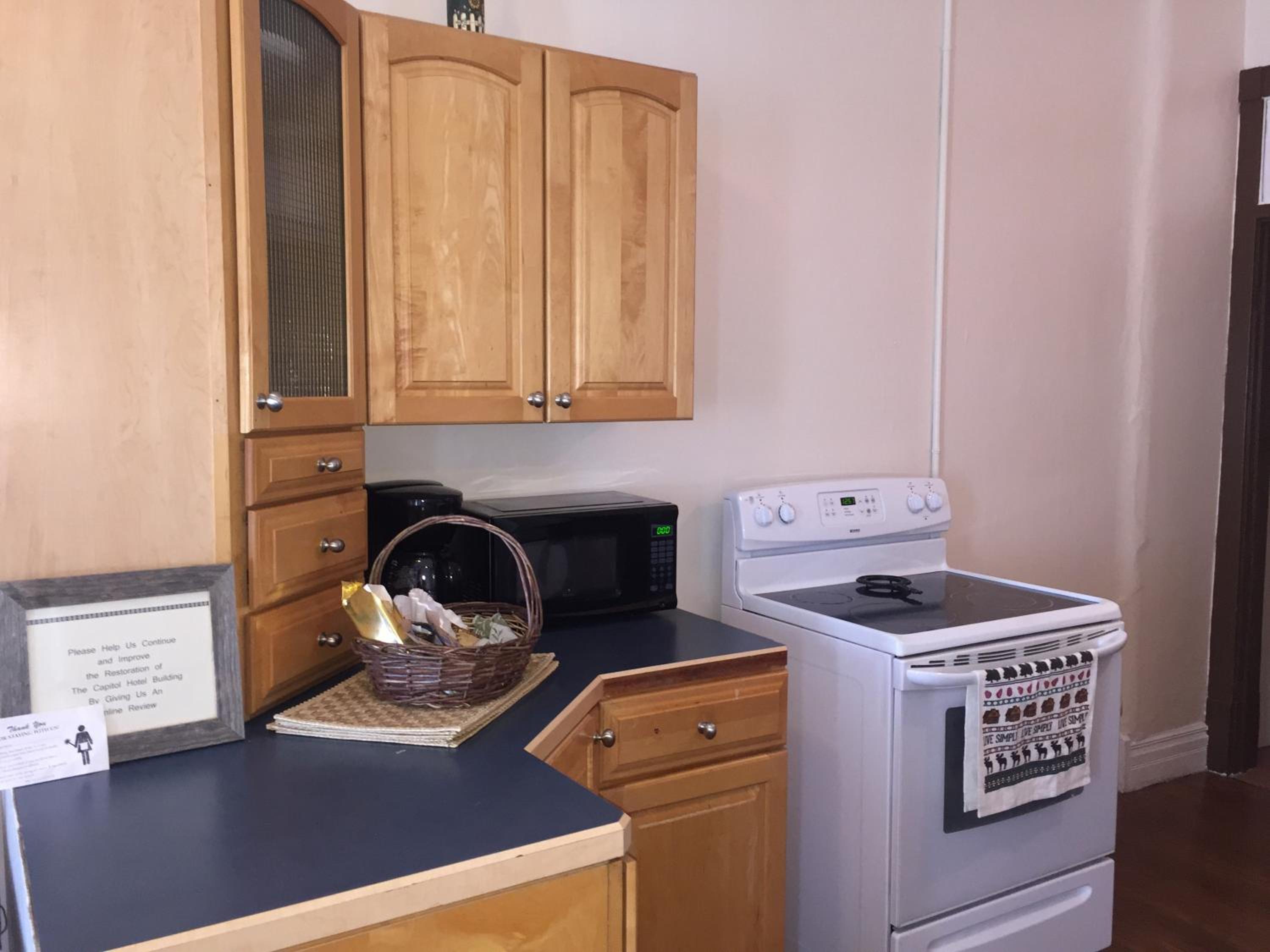 Classic One-Bedroom Apartment with King Bed photo 3