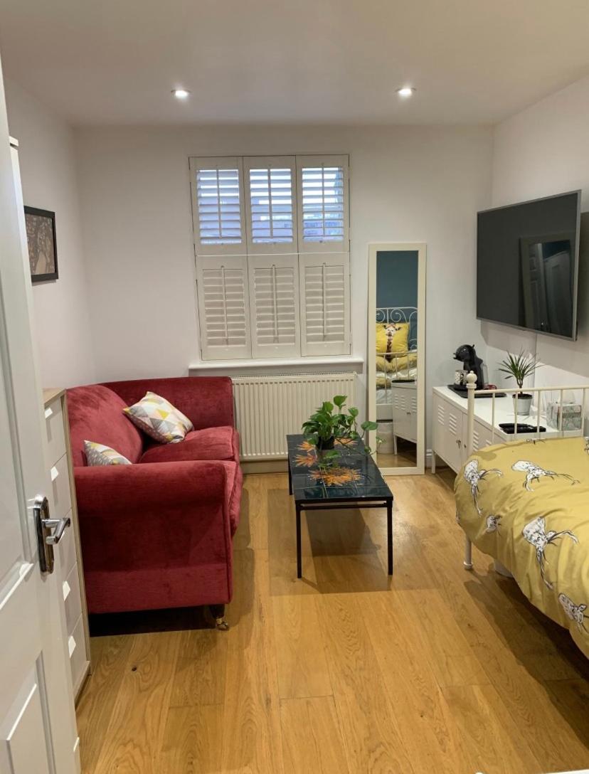 Double Room with Private Bathroom photo 2