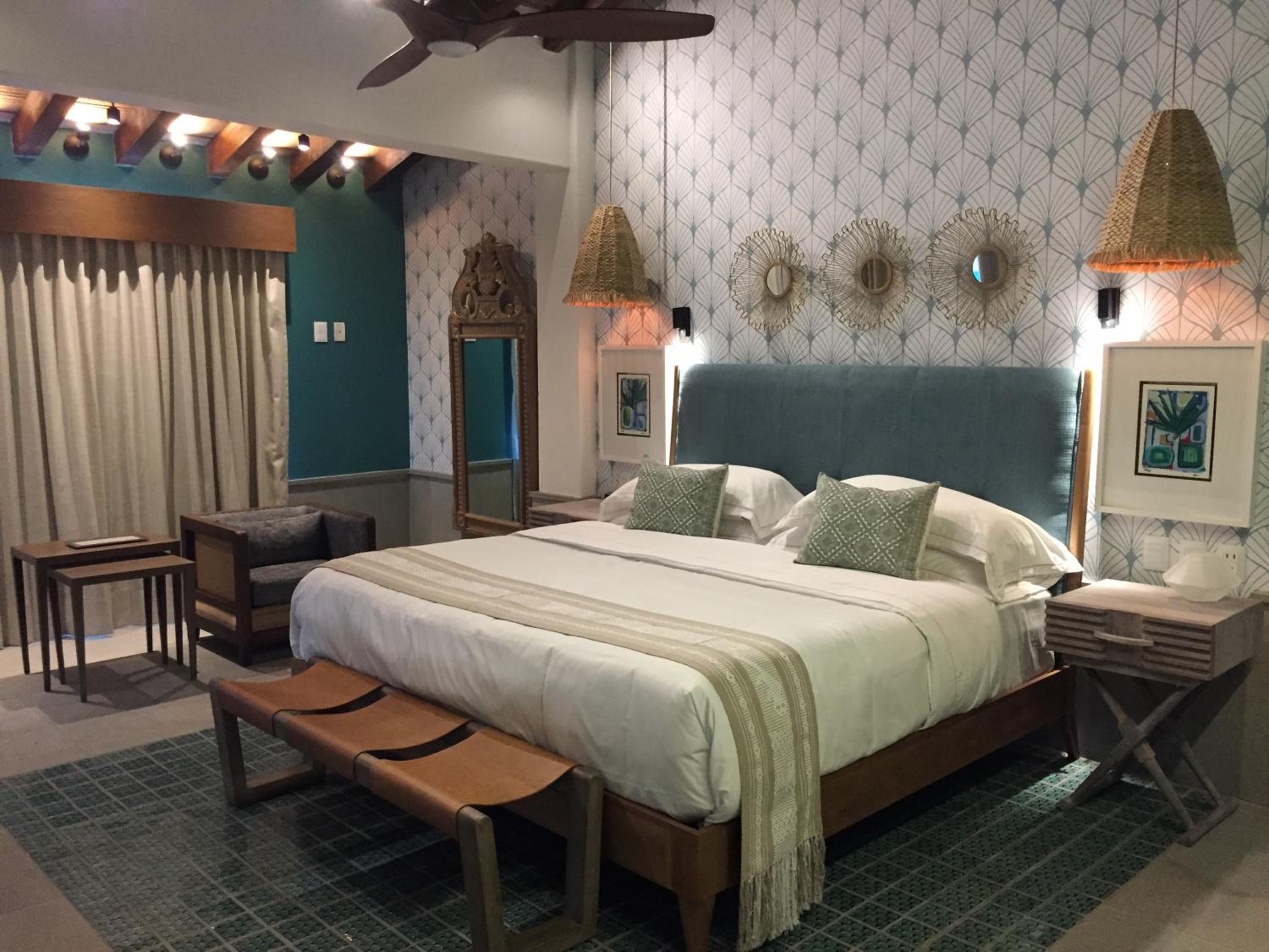 Deluxe Suite - Photo 29