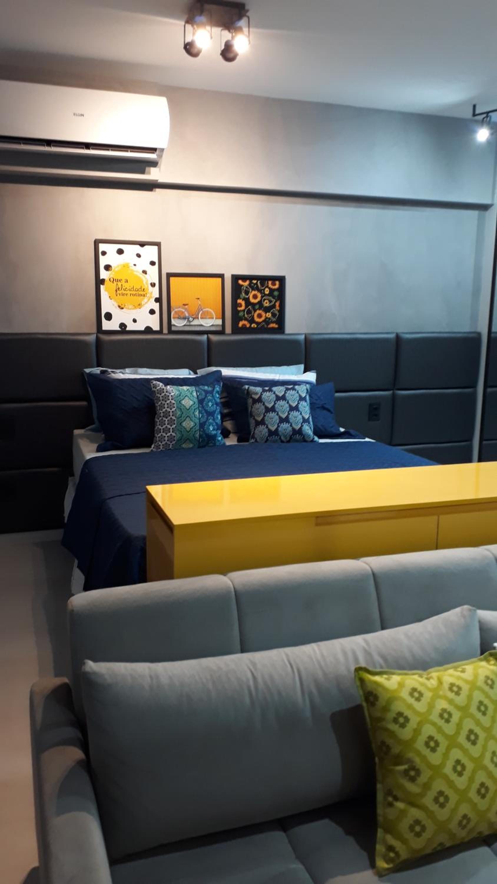King Studio with Sofa Bed