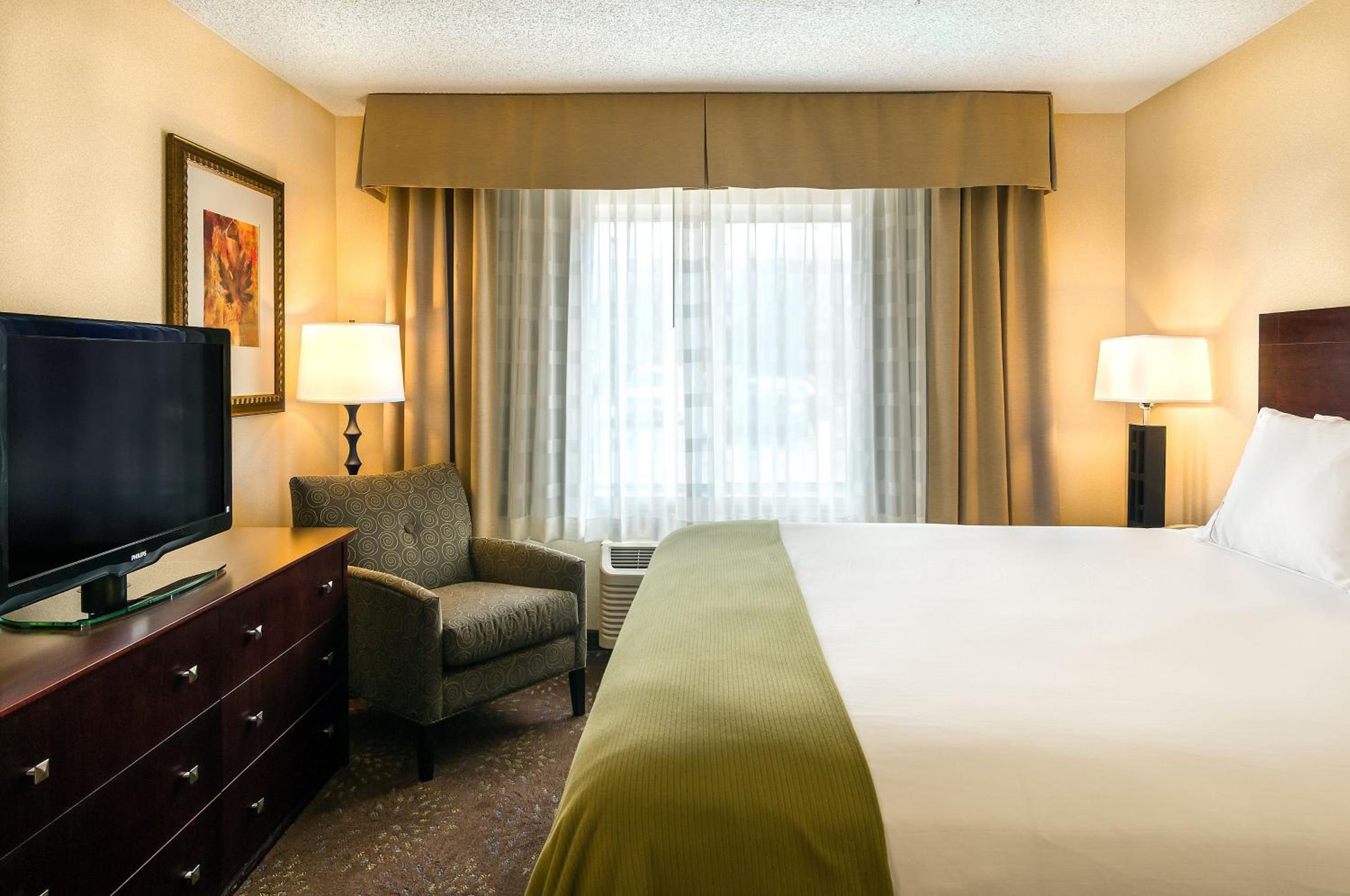 King Suite - Photo 1