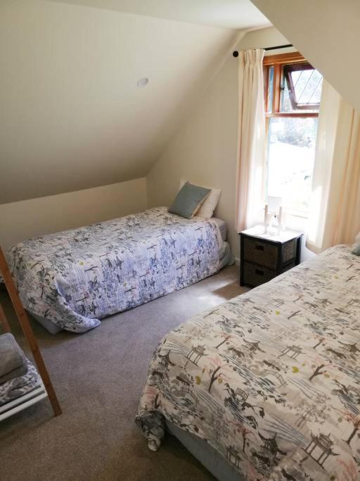 Three-Bedroom House photo 3