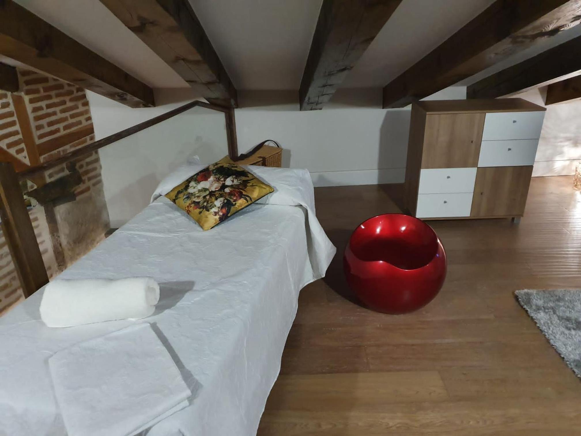 Three-Bedroom Apartment - Photo 72