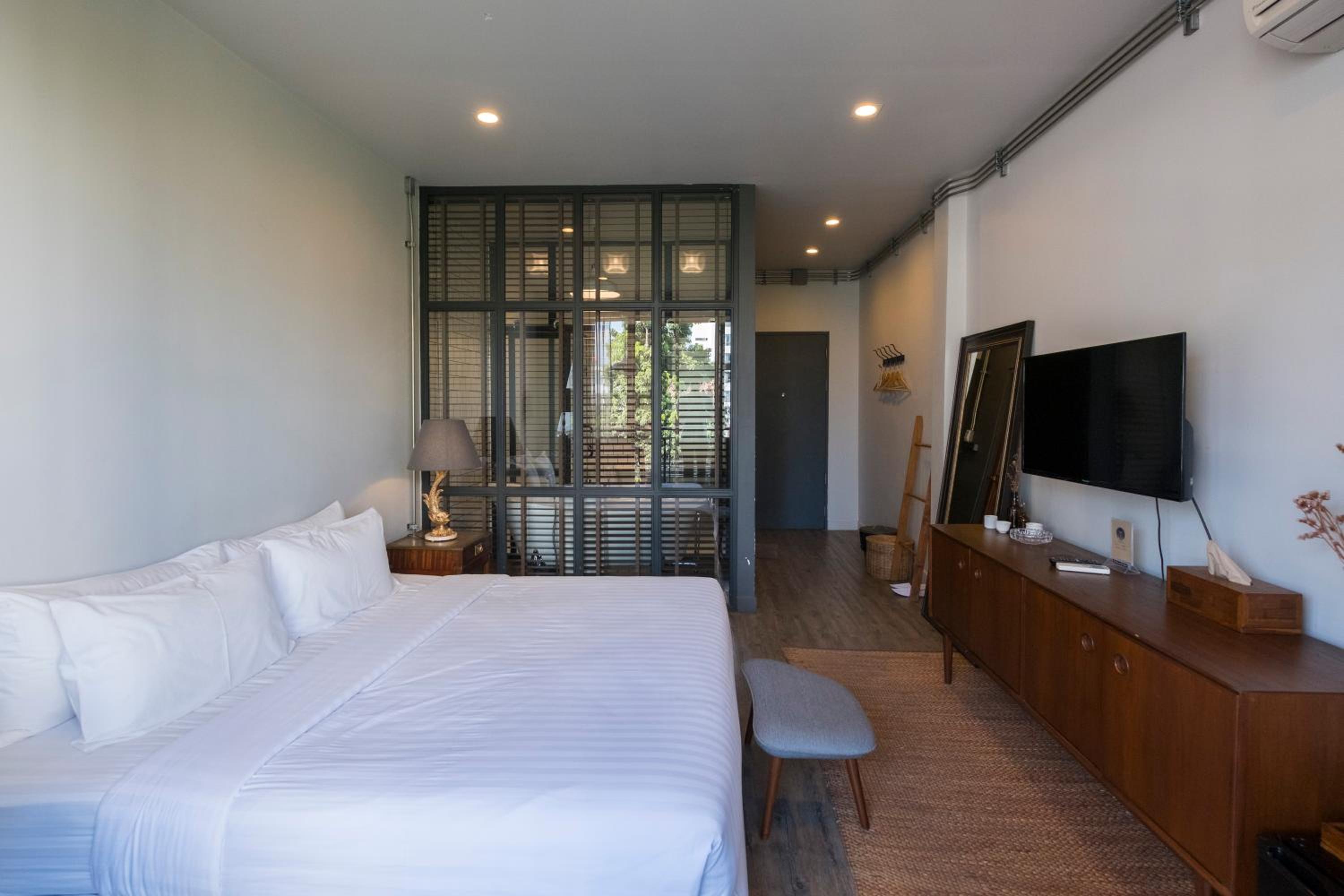 Deluxe Double Room with Bath