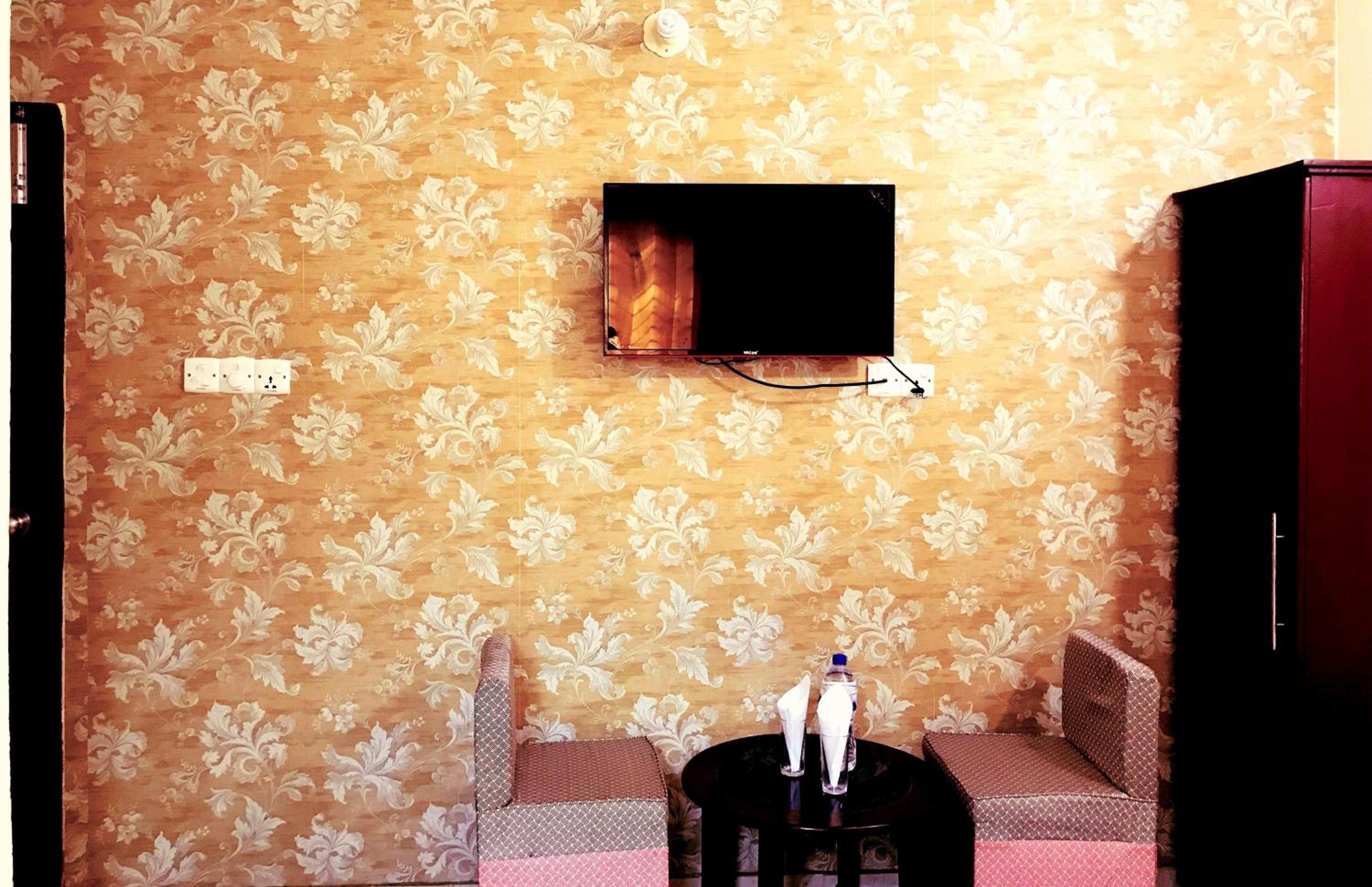 Family Room photo 2