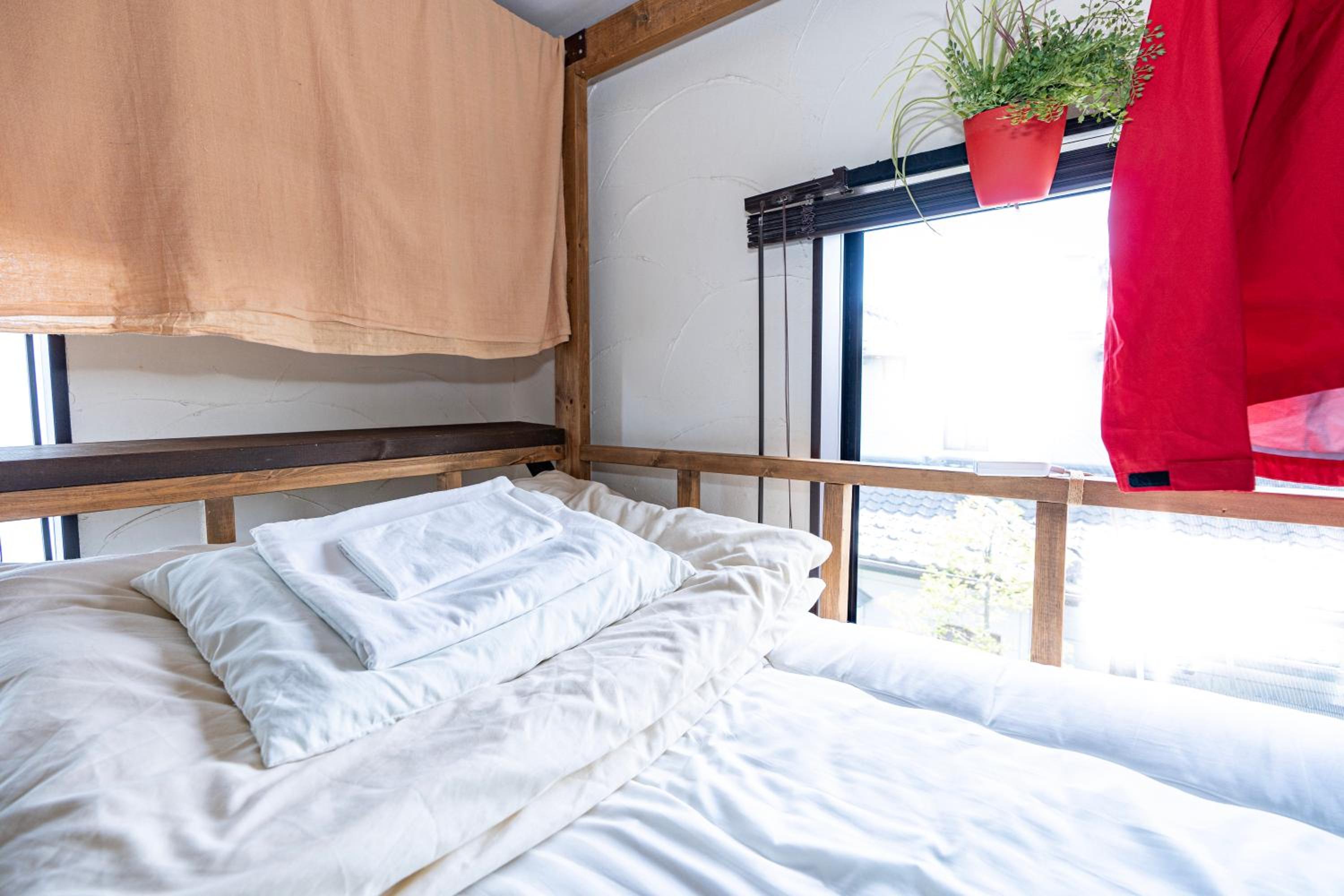 Room With 4 Bunk Beds photo 3