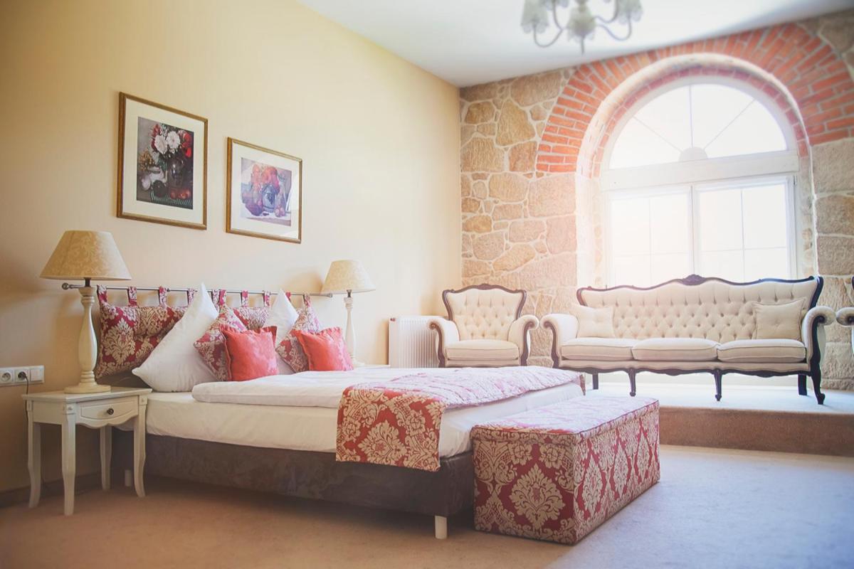 Premium Double Room - Photo 36