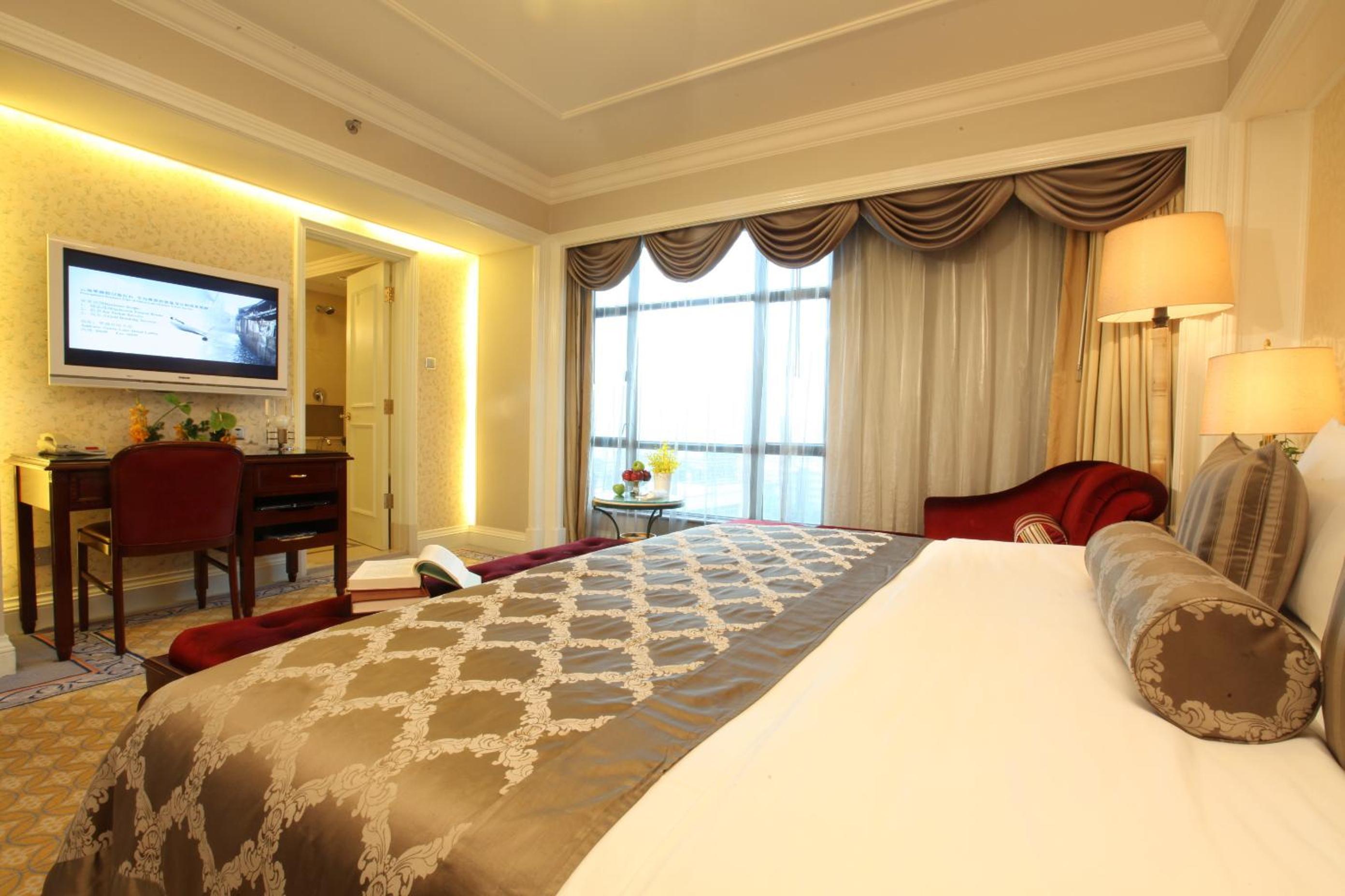 Deluxe Business Double Room photo 1