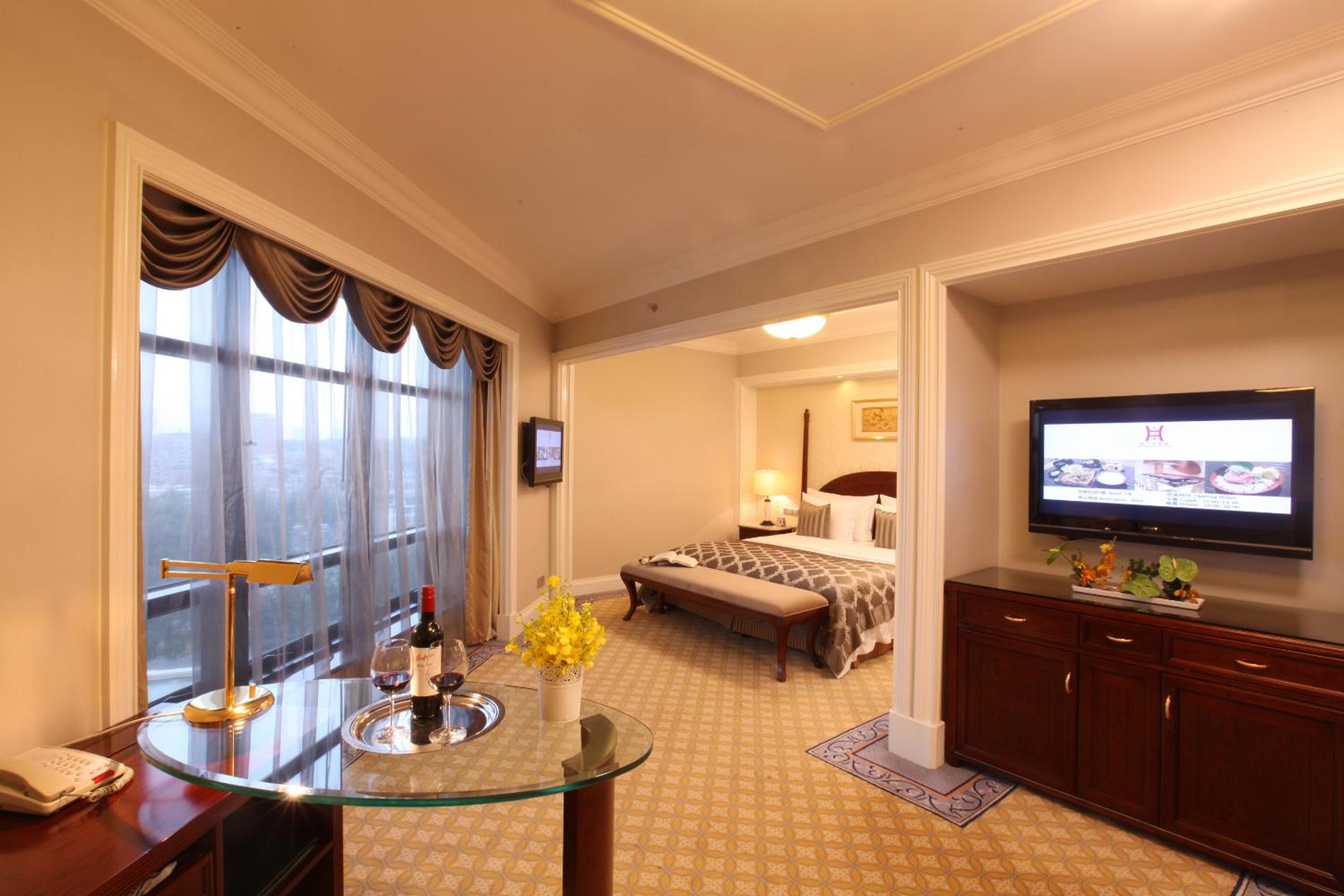 Premier Business Double Room City View photo 2