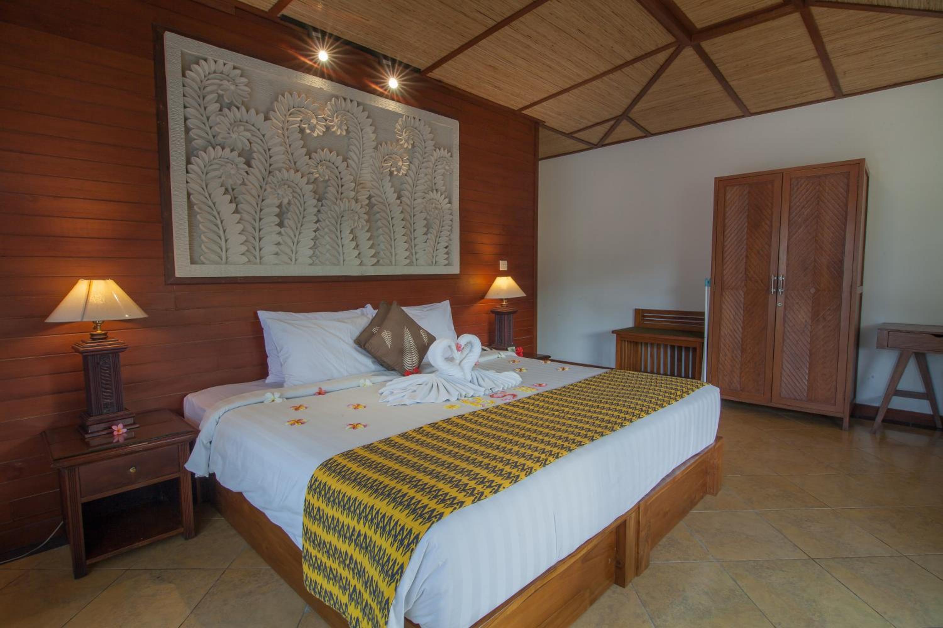 Superior Double or Twin Room - Photo 13