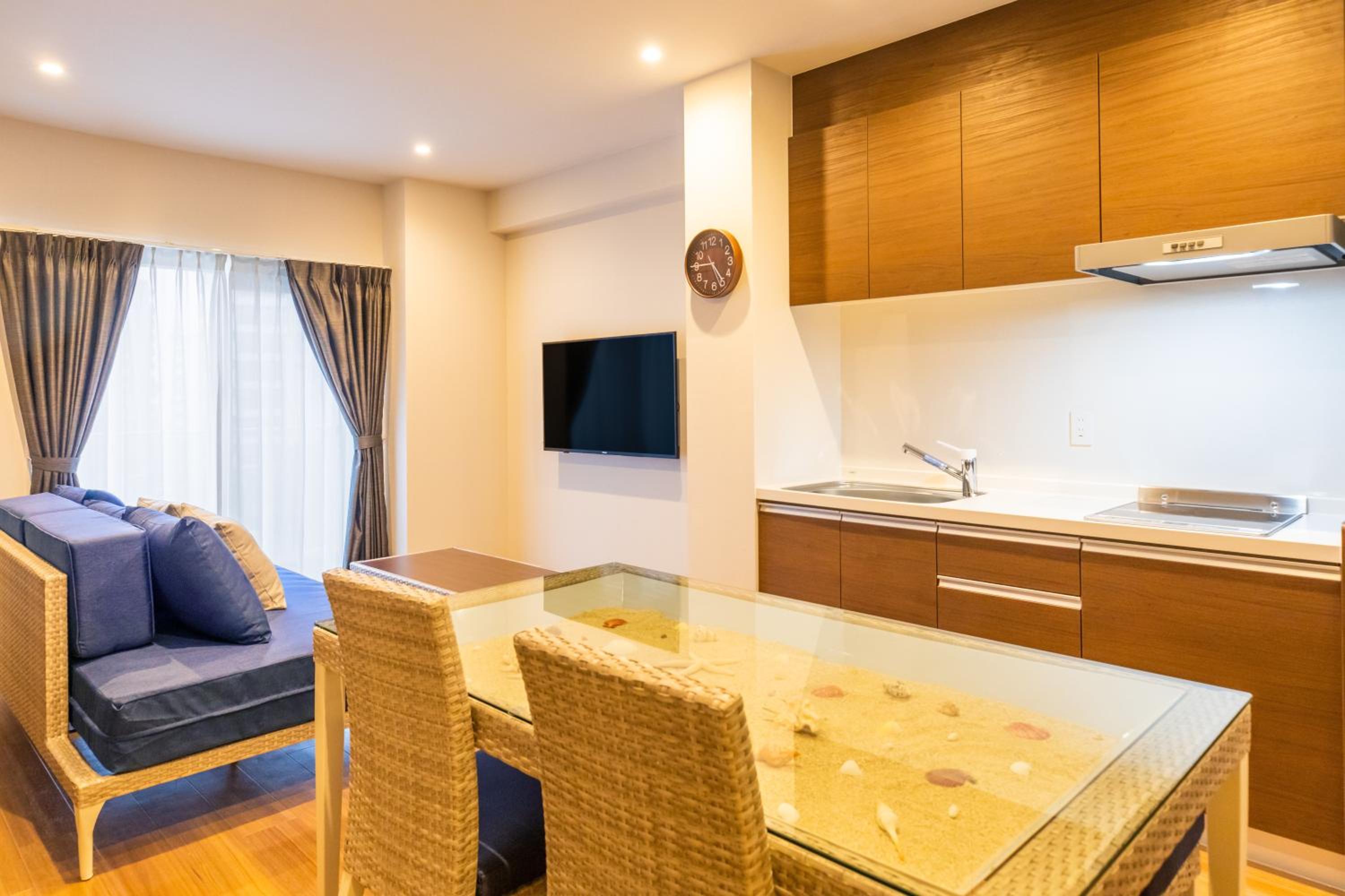 Standard Family Room - Photo 11