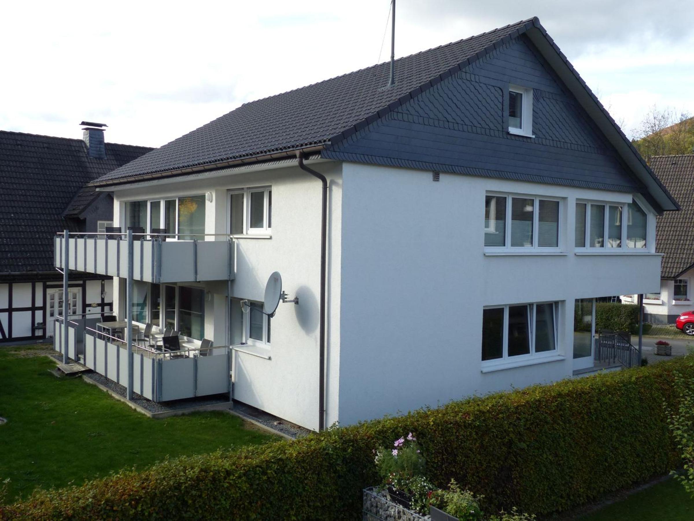 Three-Bedroom Premium Apartment with Balcony photo 2