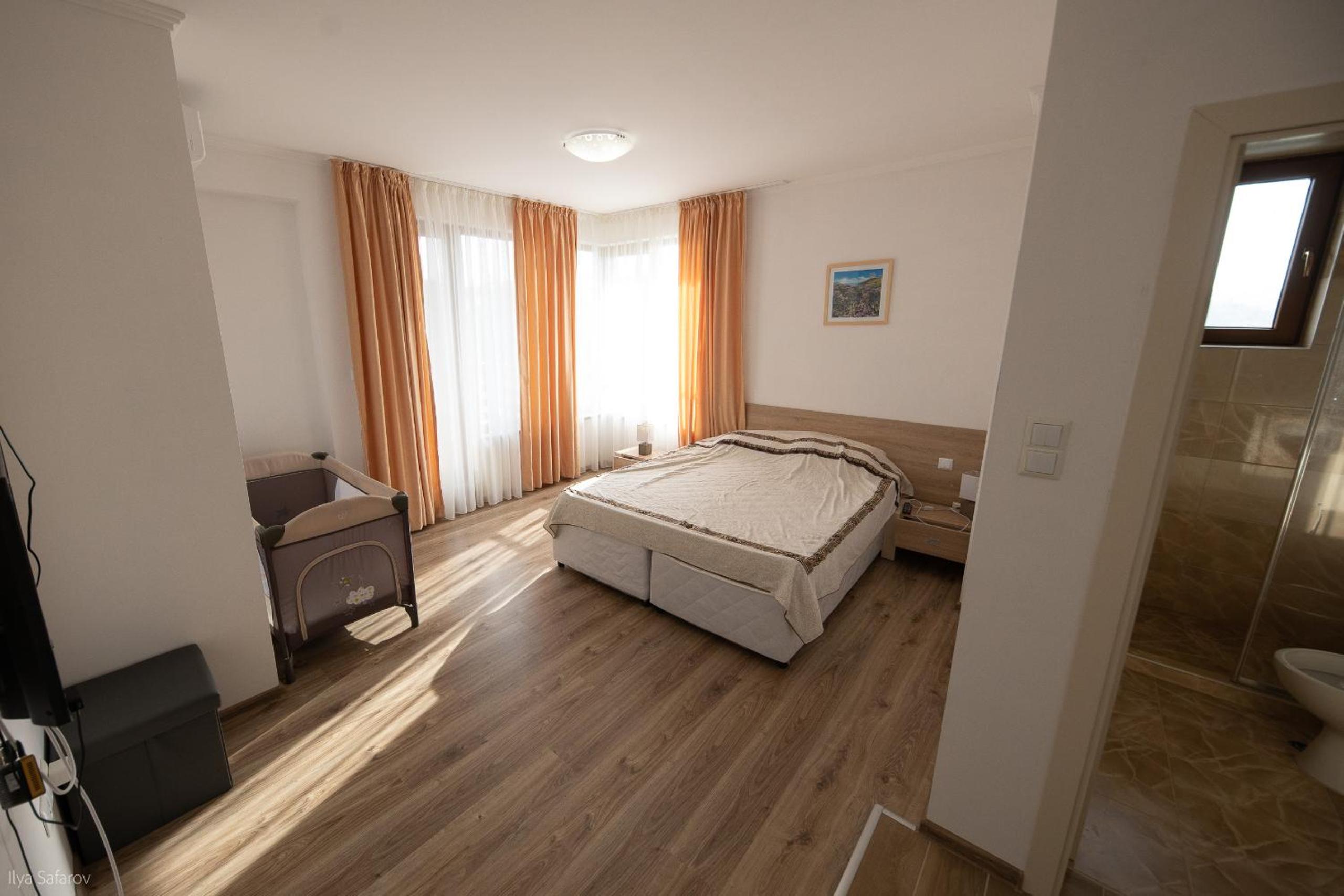 Four-Bedroom Villa photo 1