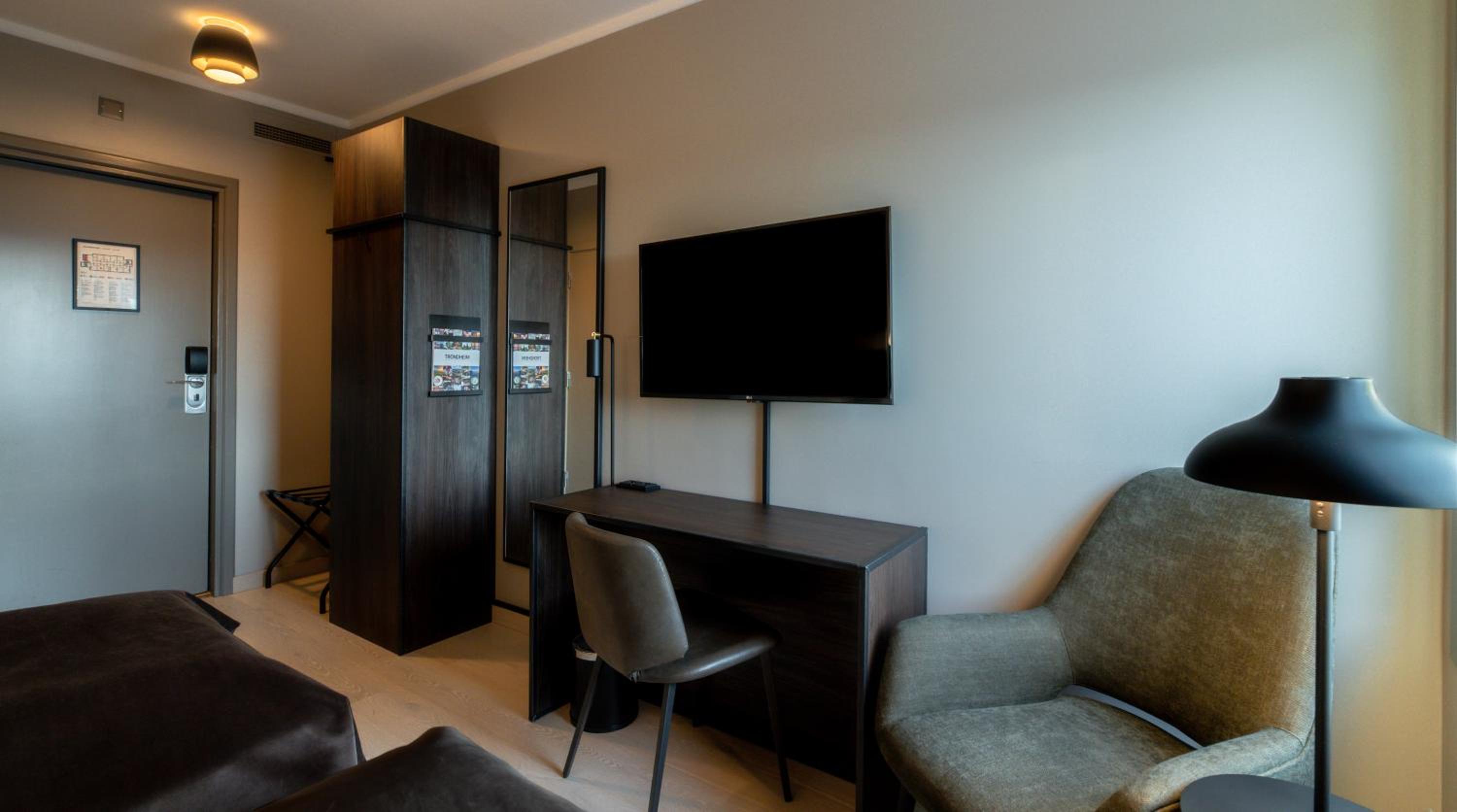 Twin Room - Photo 2