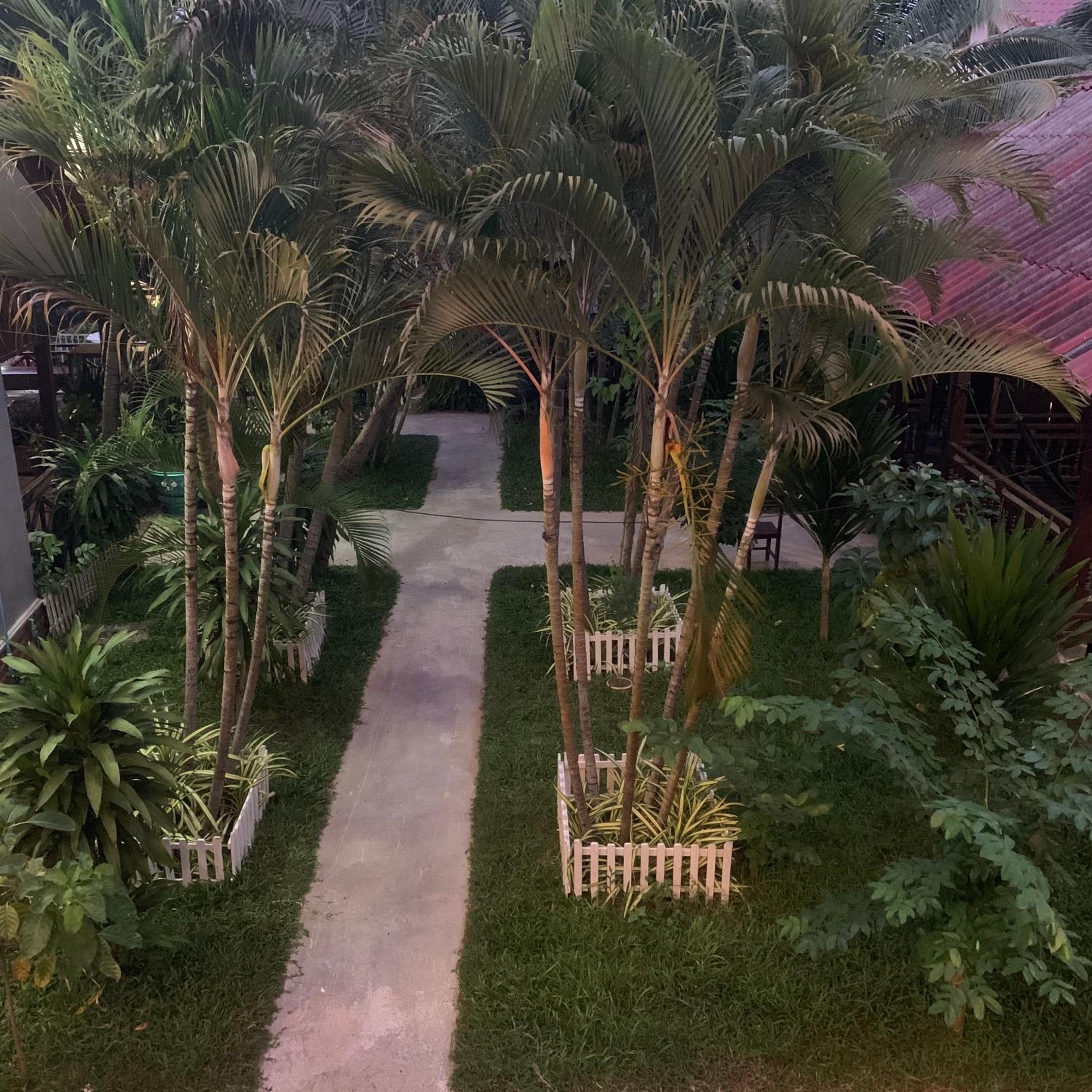 Bungalow with Fan - Photo 23