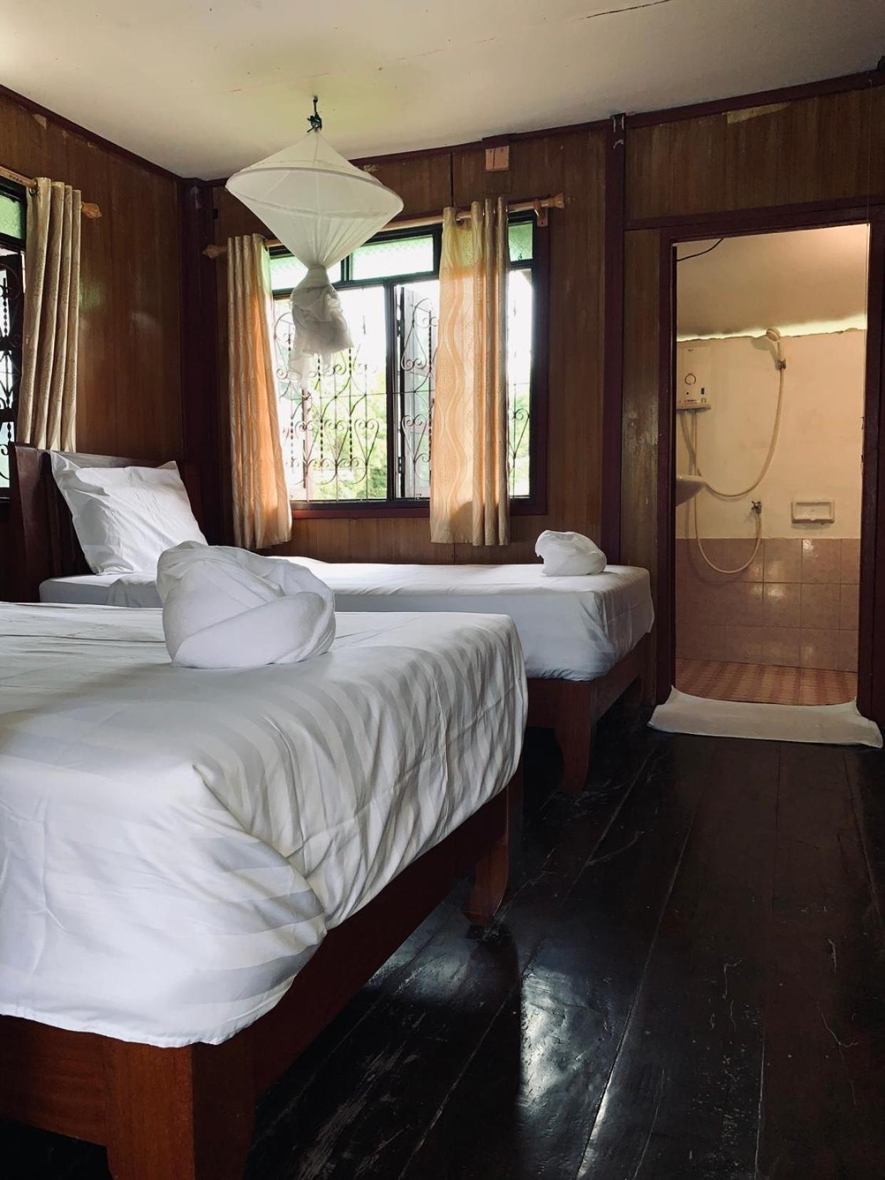 Bungalow with Fan - Photo 2
