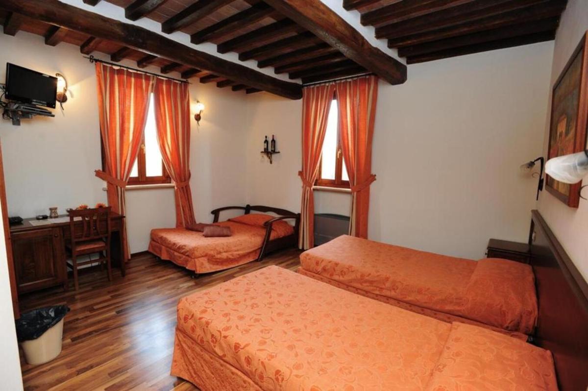 Triple Room