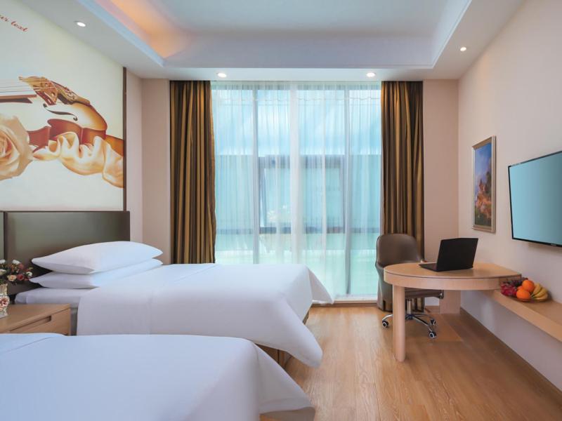 Twin Room with Mah-jongg Table