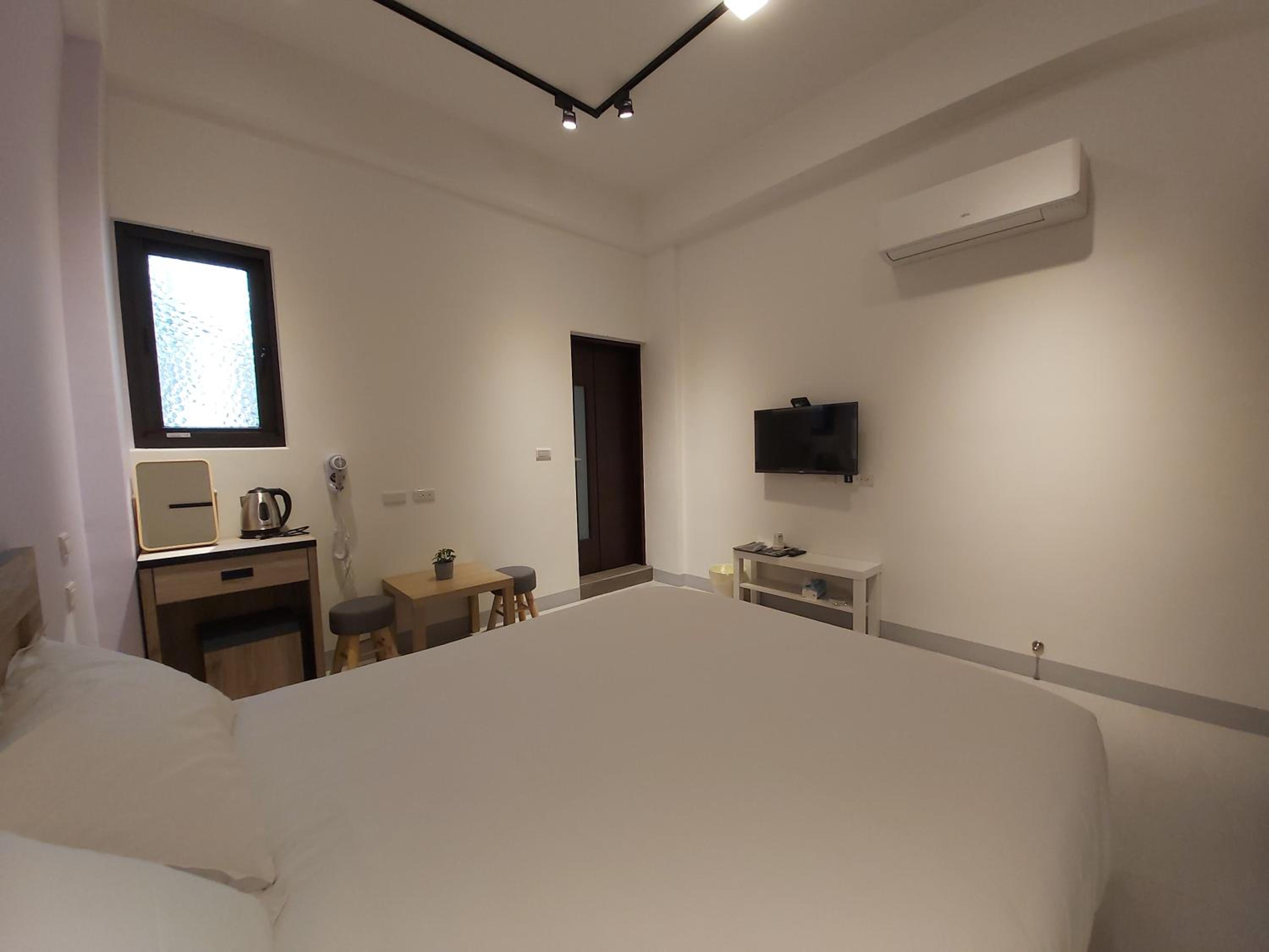Double Room with Private Bathroom photo 2