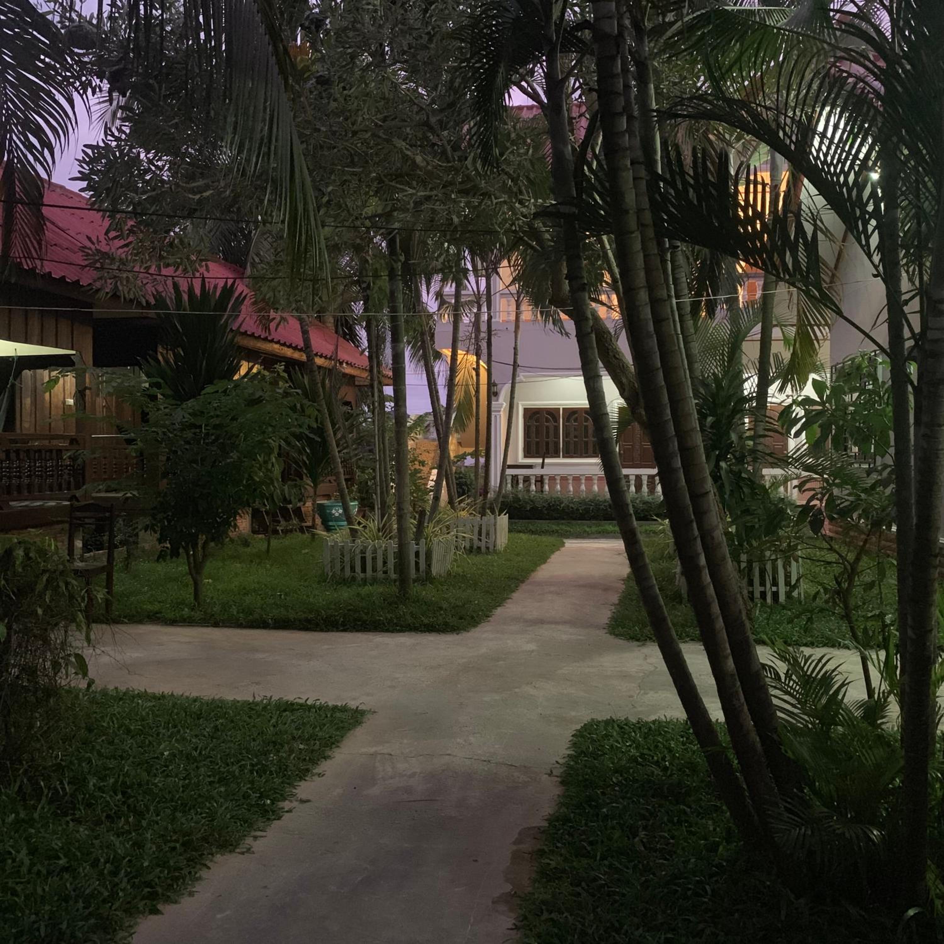 Bungalow with Fan - Photo 18